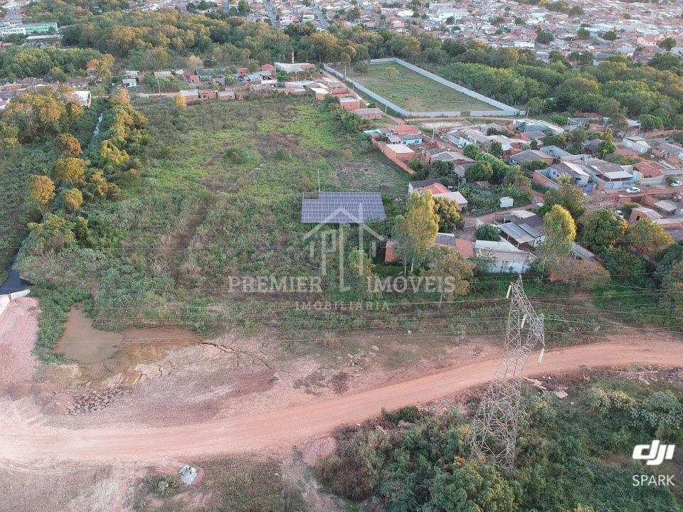 Venda Terreno 15.000m2  Contorno Leste entroncamento 3 barras com Dr. Fabio