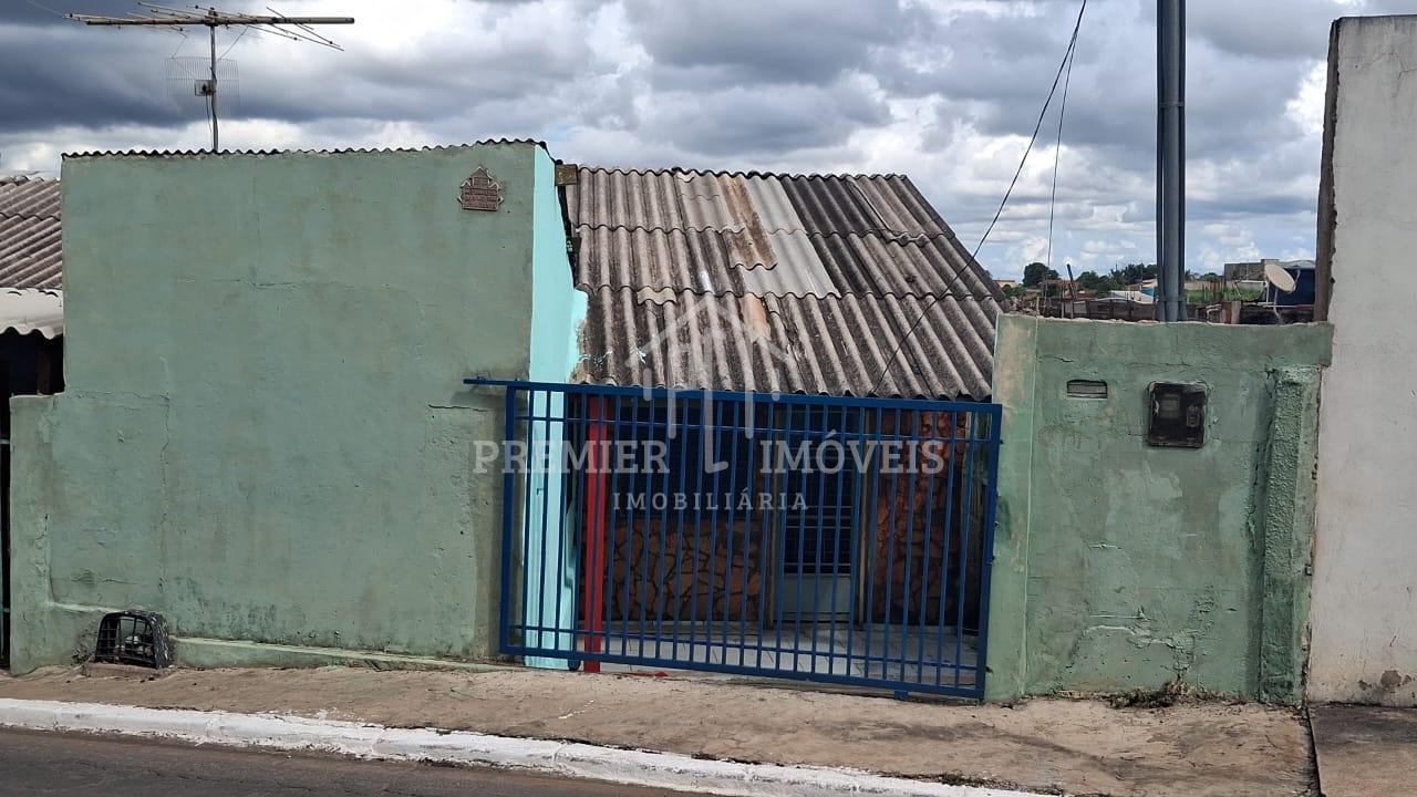 Casa para locação com 2 Quartos no Bela Vista em frente ao Colégio Madre Marta