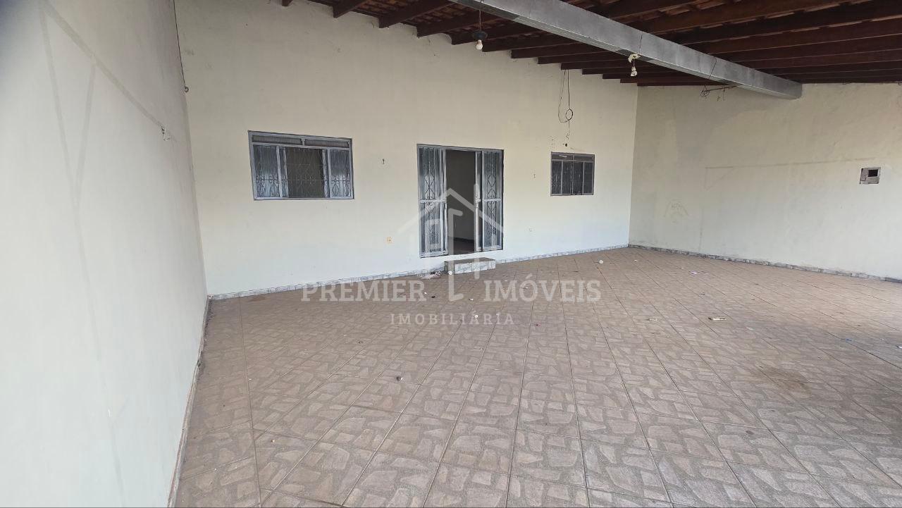 Casa de Esquina à Venda no Tijucal  Setor 02  R$ 290 Mil