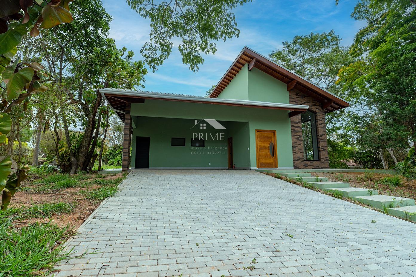 Casa térrea no Jardim das Palmeiras - 3 suítes, gourmet e pisc...