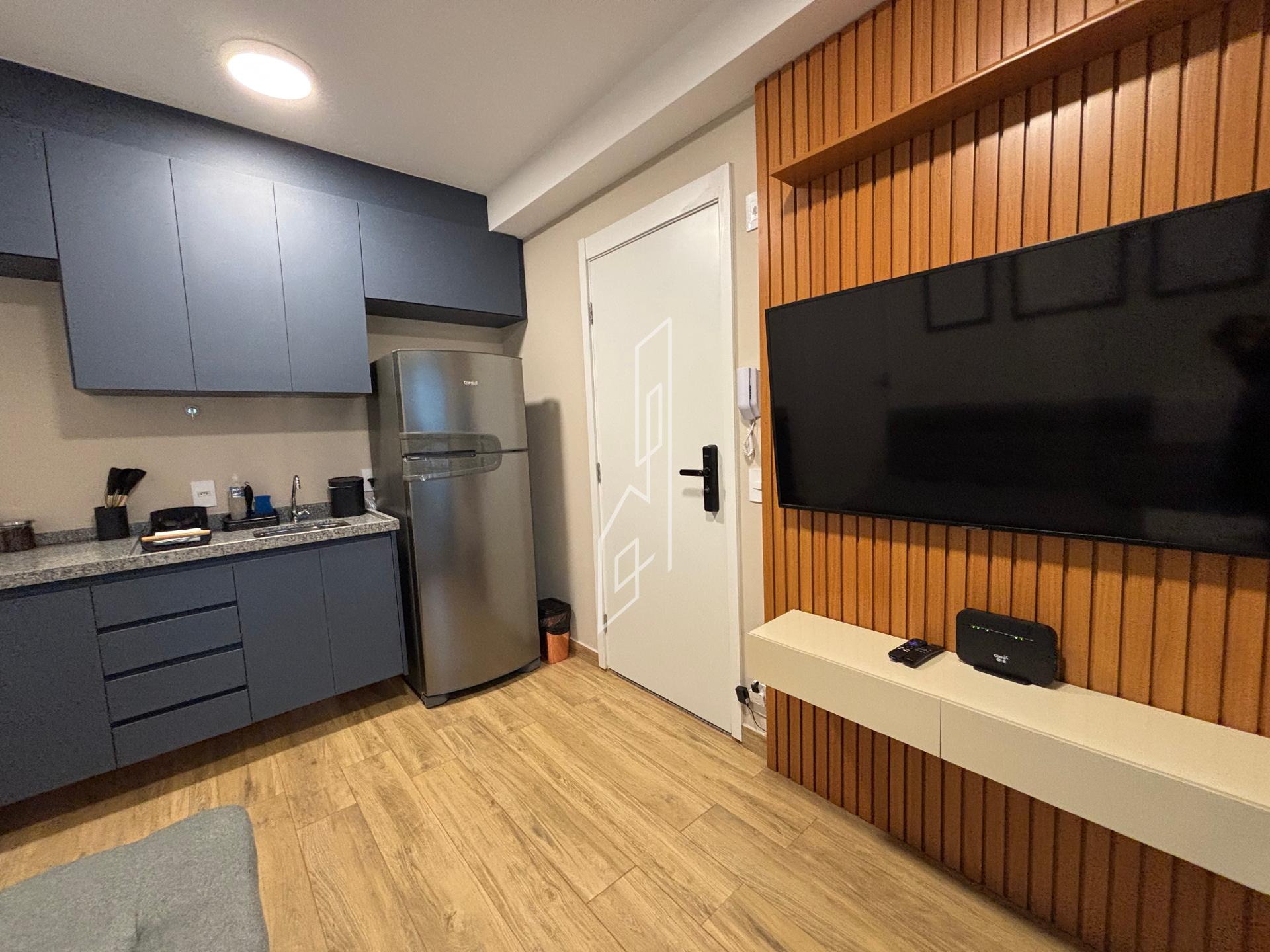 Apartamento 1 Dorm em Pinheiros | 33m² Mobiliado com Varanda