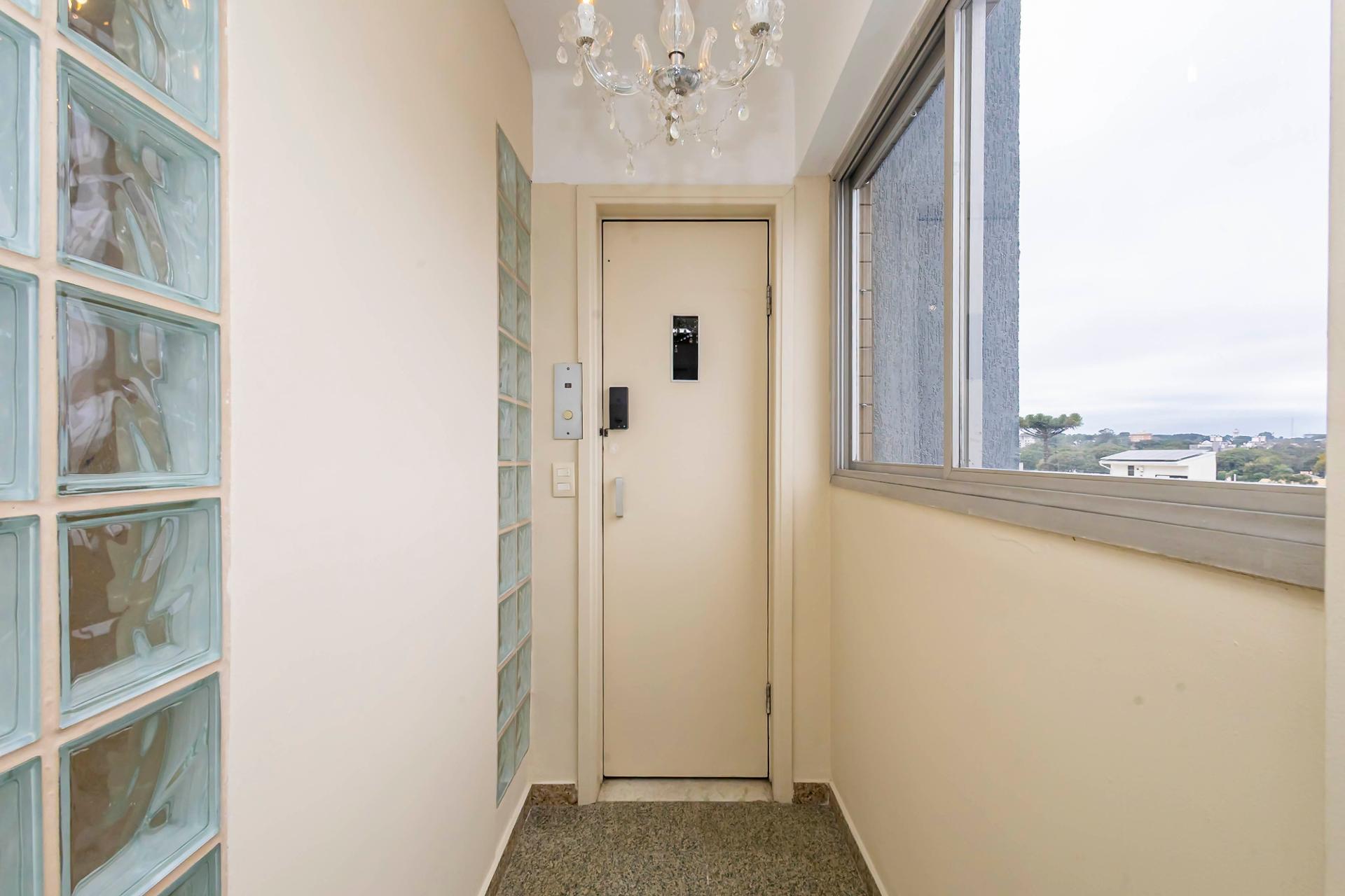 Apartamento com 5 dormitórios à venda,182.09 m  no Juvevê -  C...