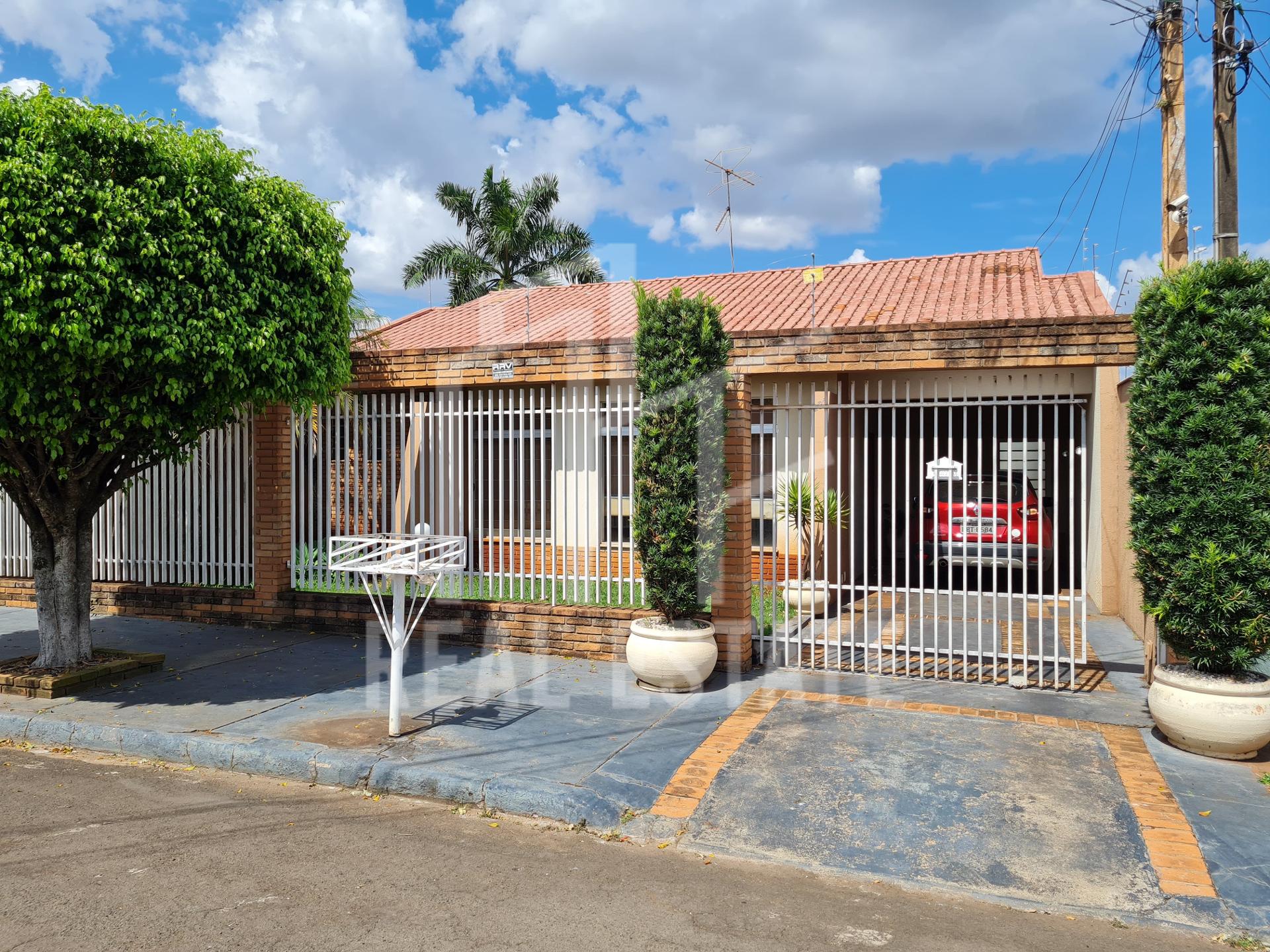 Casa à venda, 3 quartos, churrasqueira e Piscina, Jardim Sella...