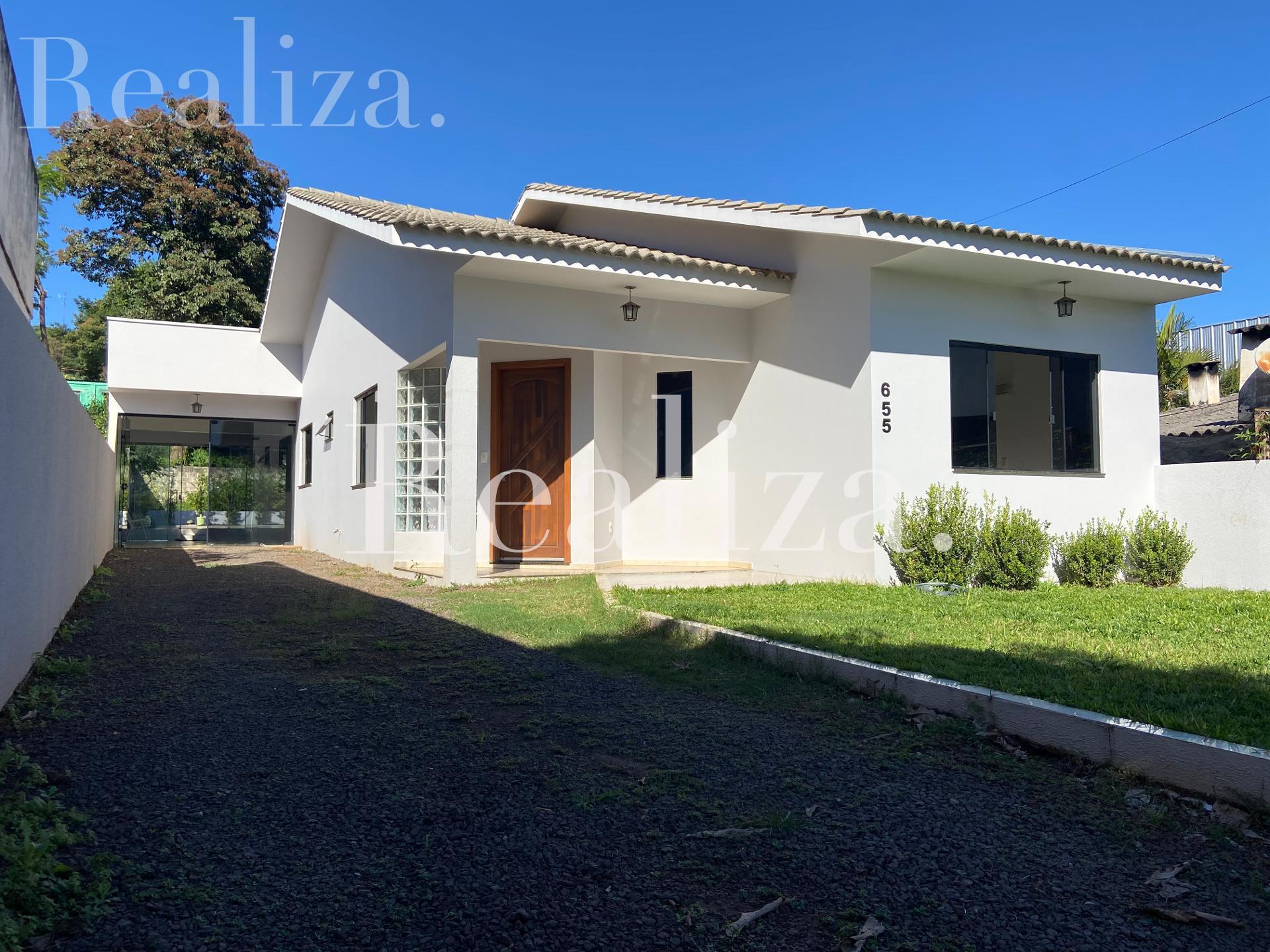 Casa à venda de alto padrão com piscina na Avenida Brasil, CEN...