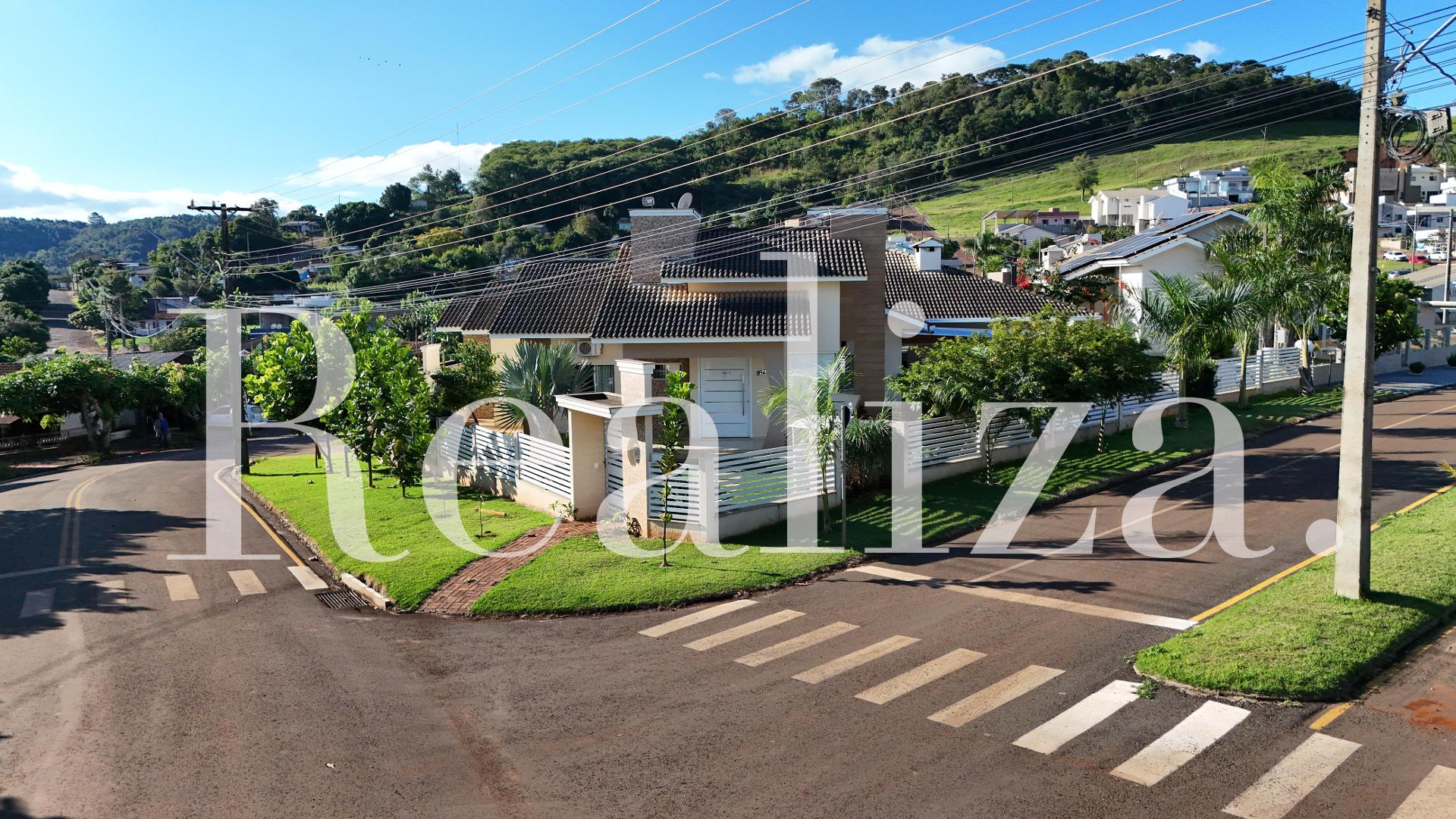 CASA COM PISCINA E PLACA SOLAR, CENTRO, PEROLA D OESTE - PR