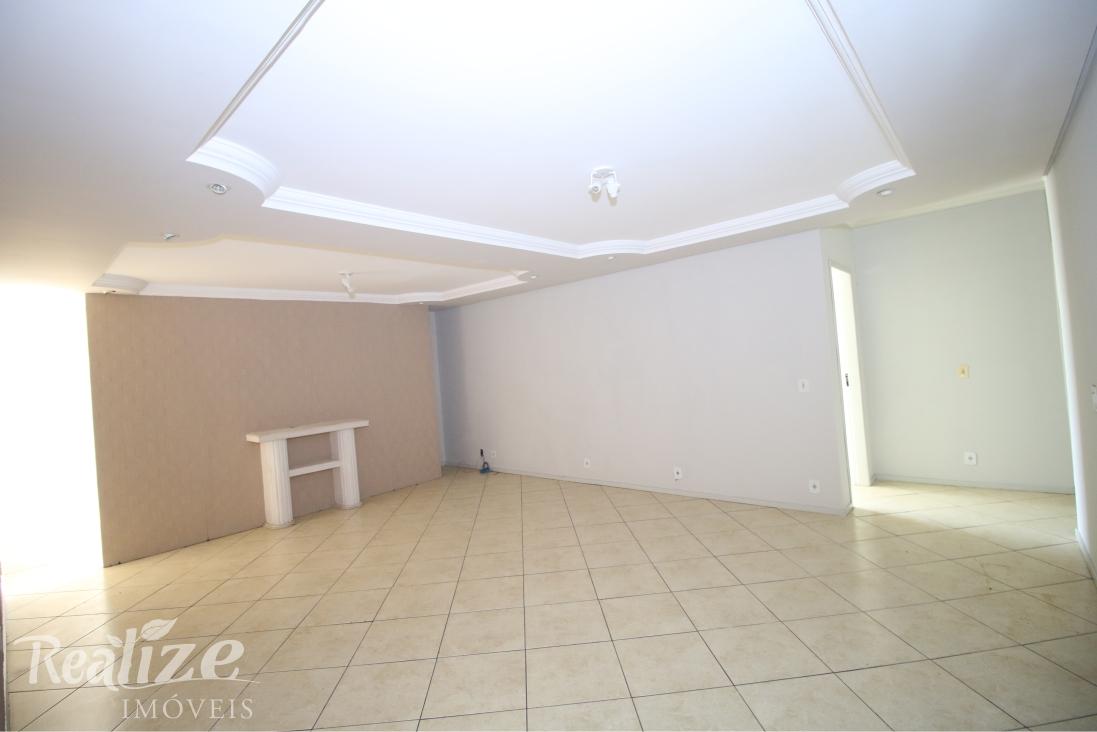 ÚNICO APARTAMENTO NO ANDAR