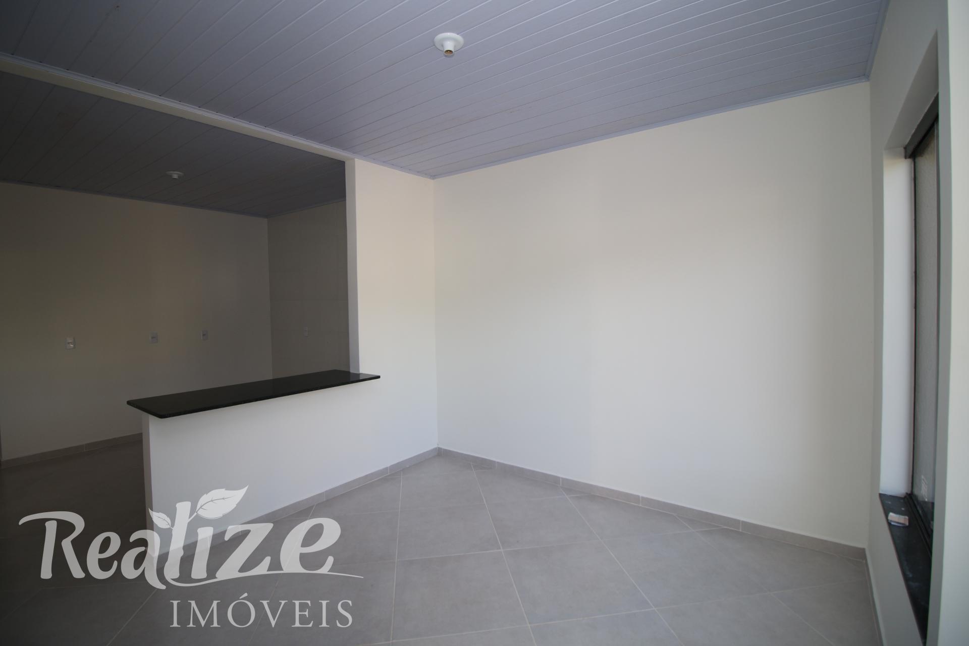 CASA COM SUÍTE
