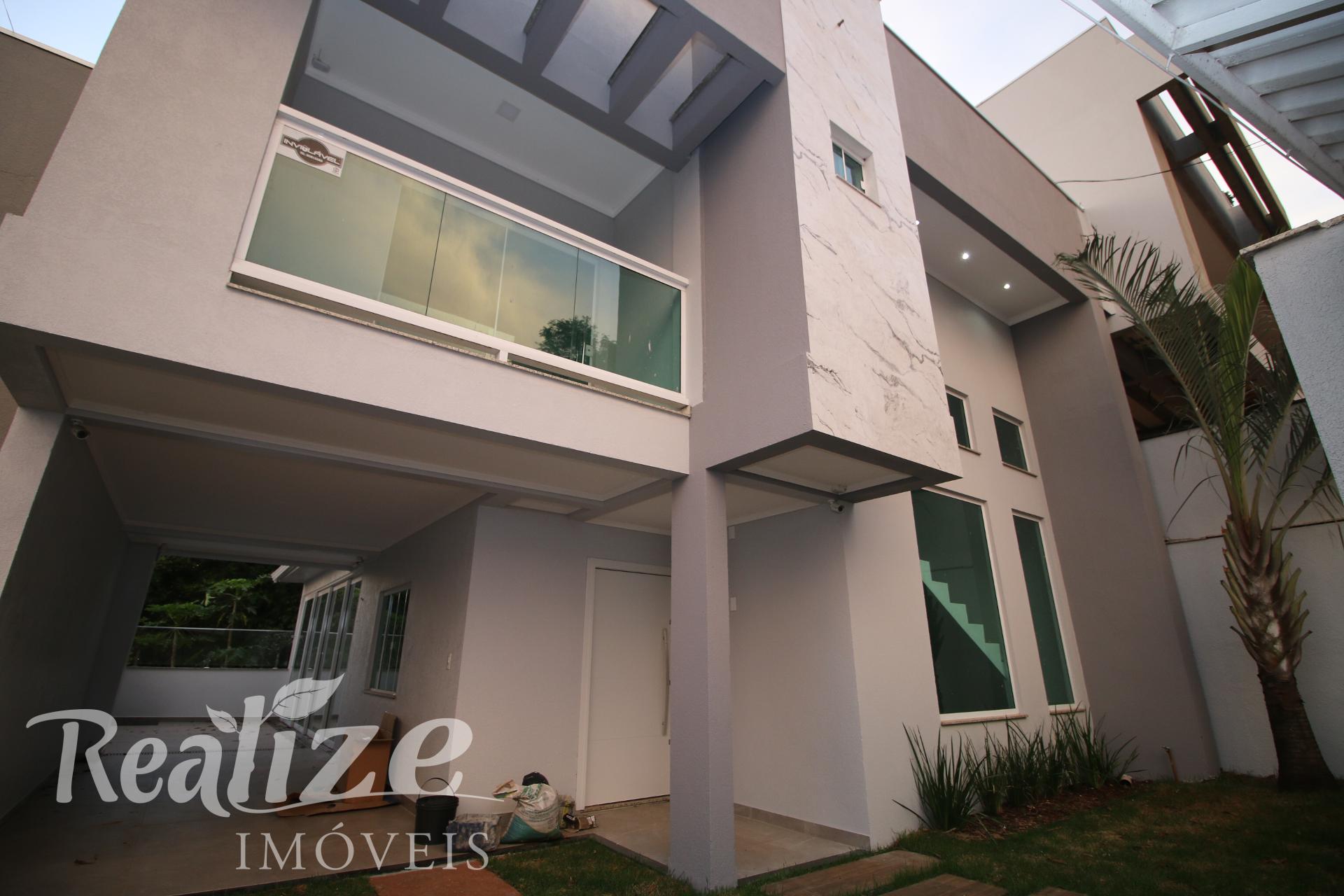 SOBRADO SEMI-MOBILIADO