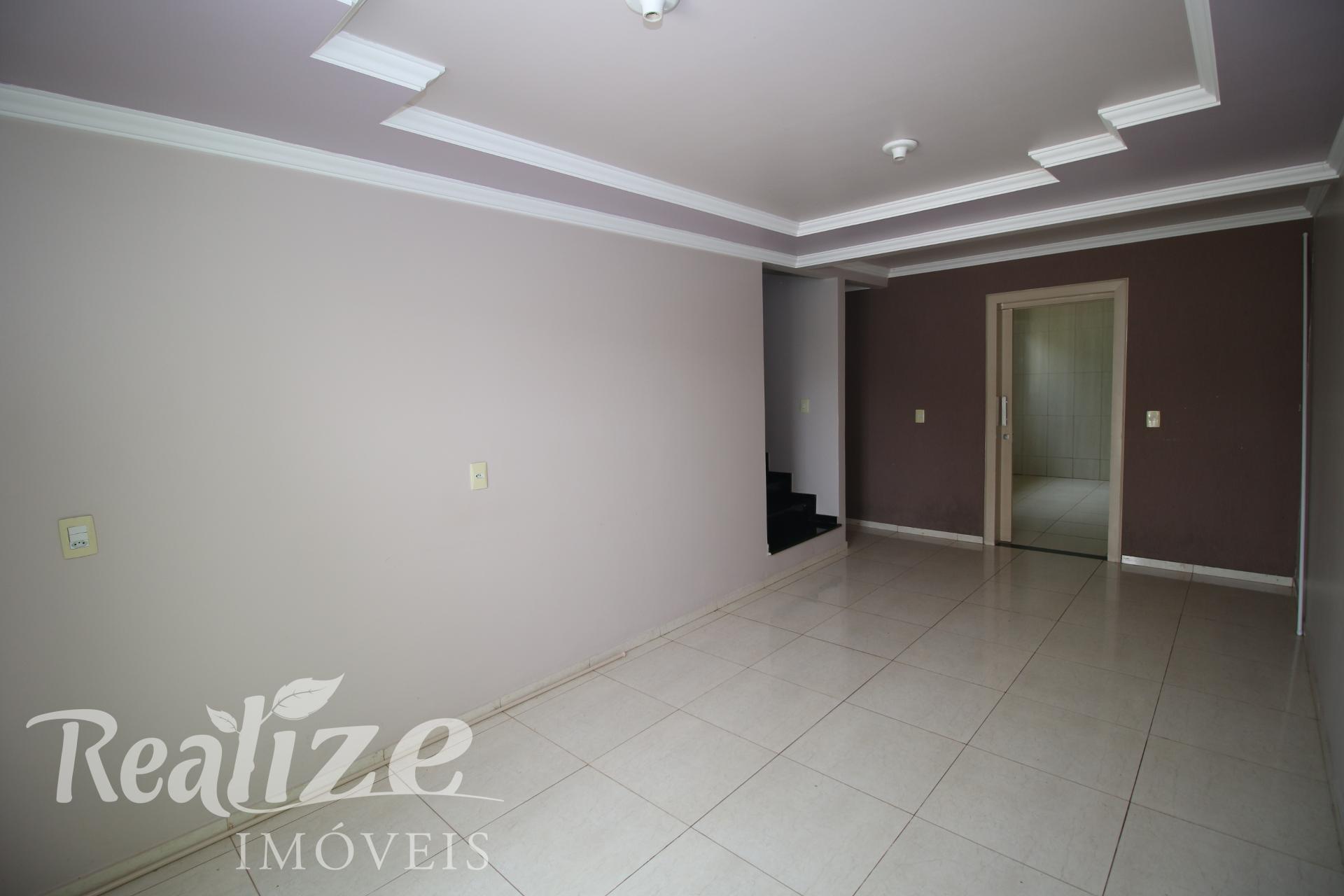 SOBRADO com 2 vagas de garagem