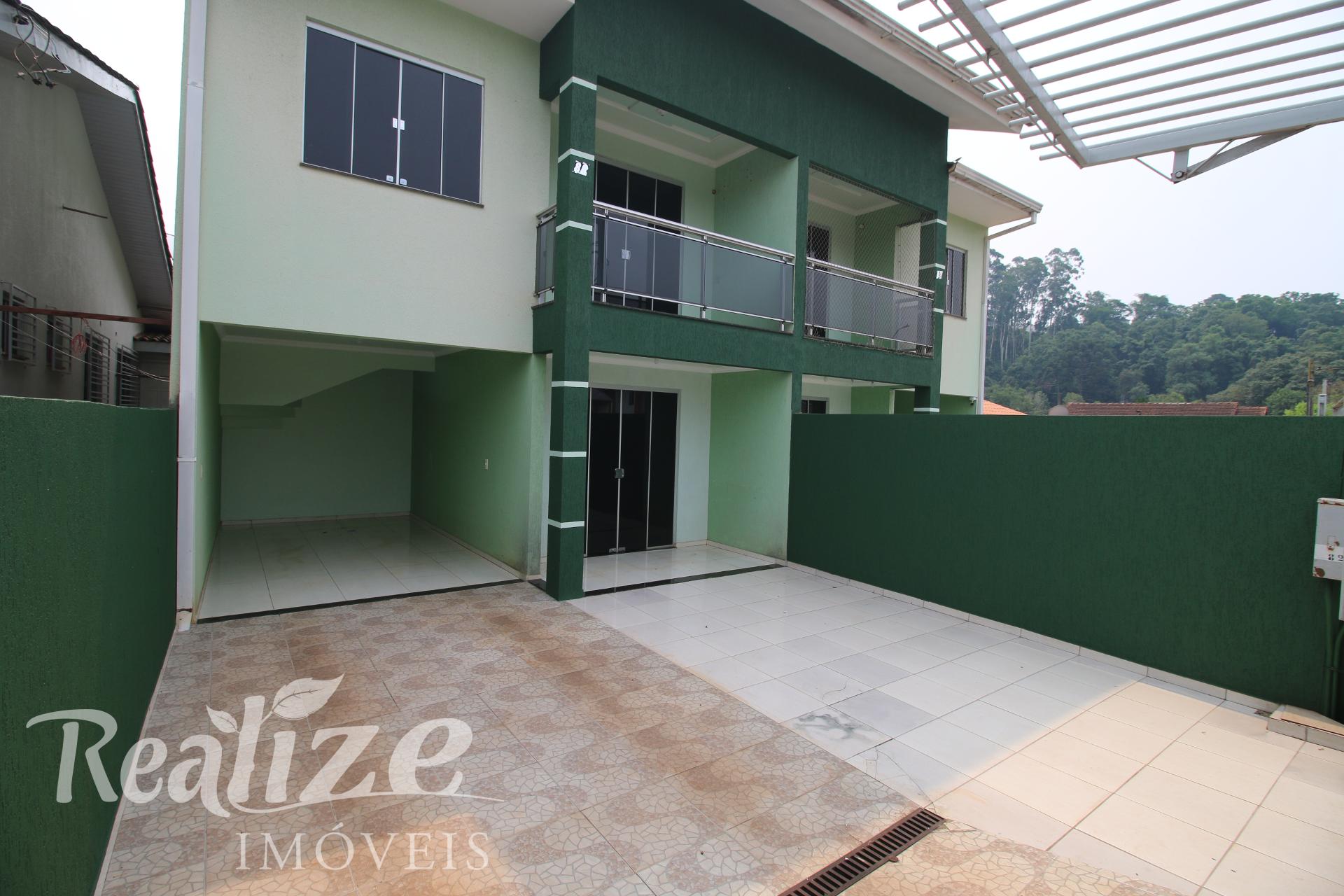 SOBRADO com 2 vagas de garagem