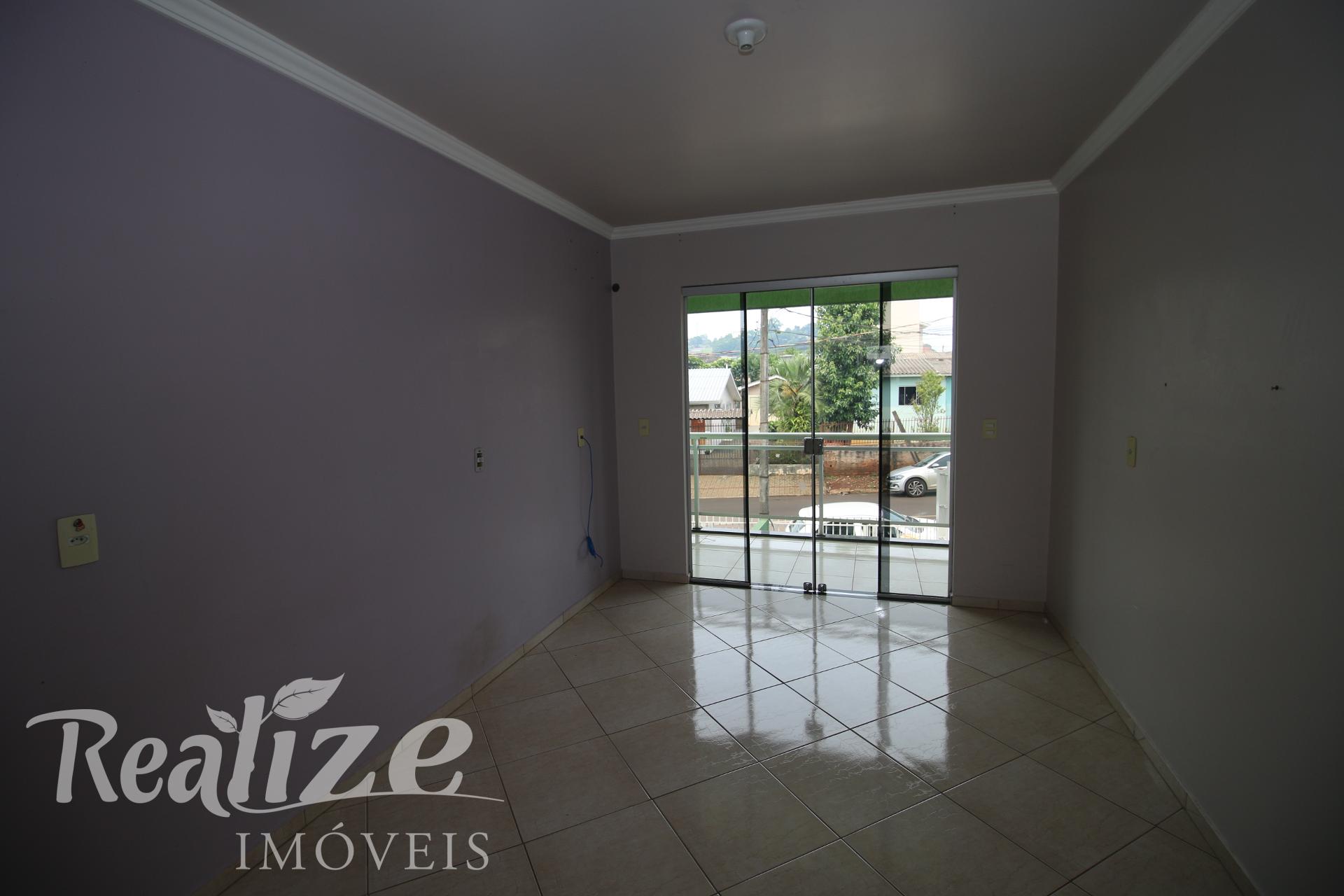 SOBRADO com 2 vagas de garagem