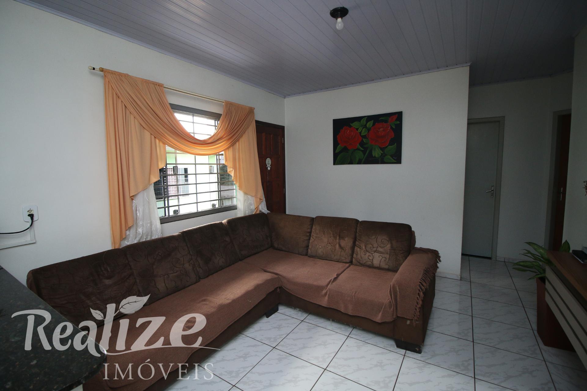 CASA COM SALA COMERCIAL