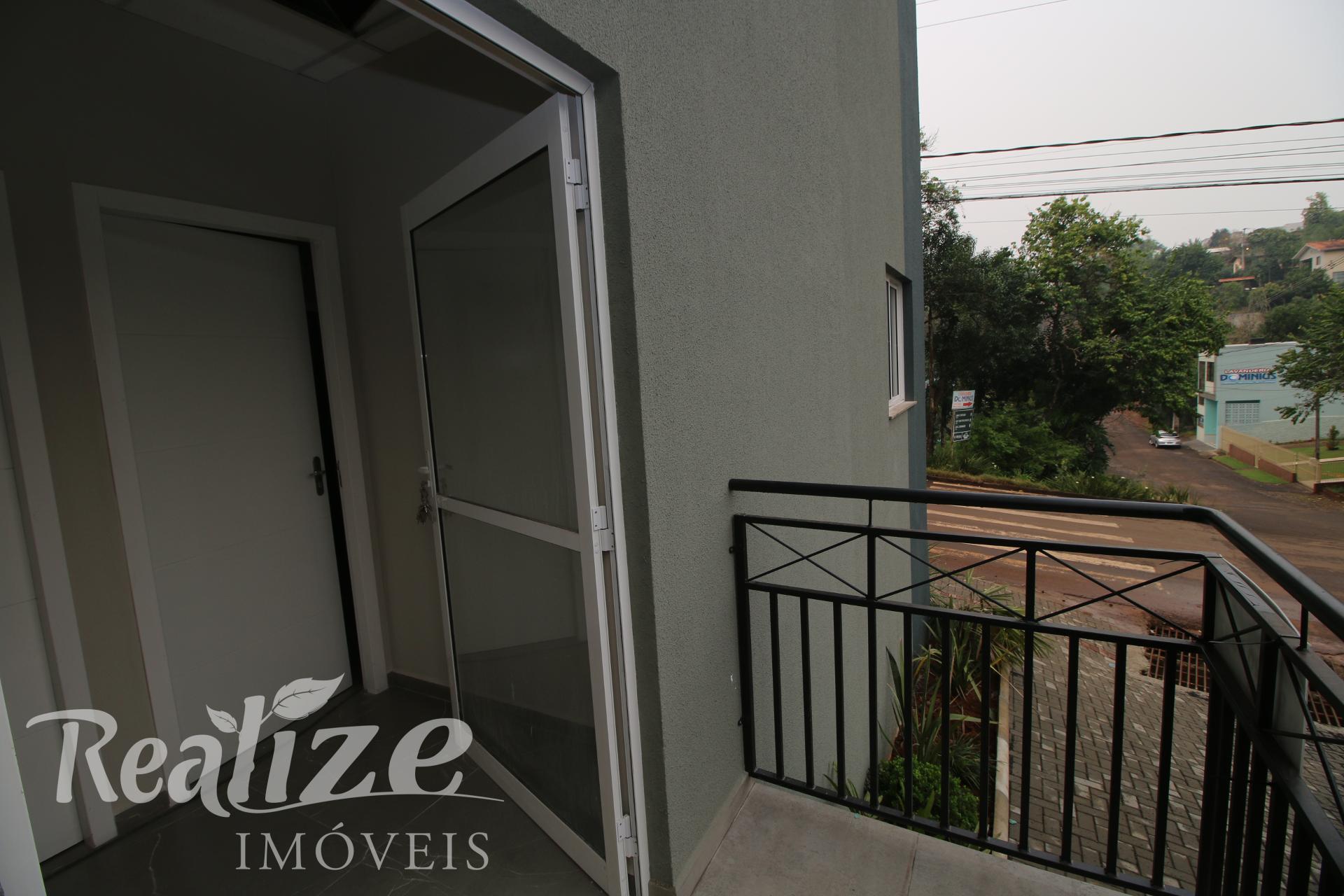 RESIDÊNCIA COM 01 QUARTO SEM VAGA DE GARAGEM