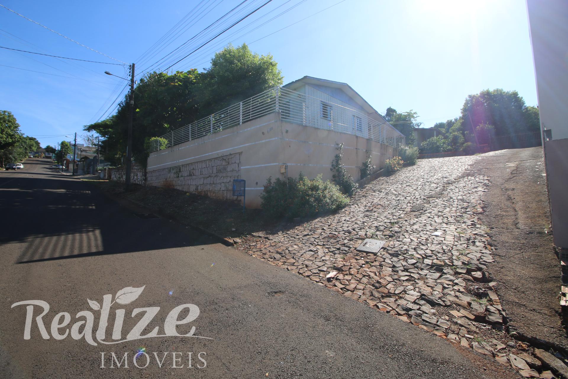 CASA MISTA COM 02 VAGAS DE GARAGEM