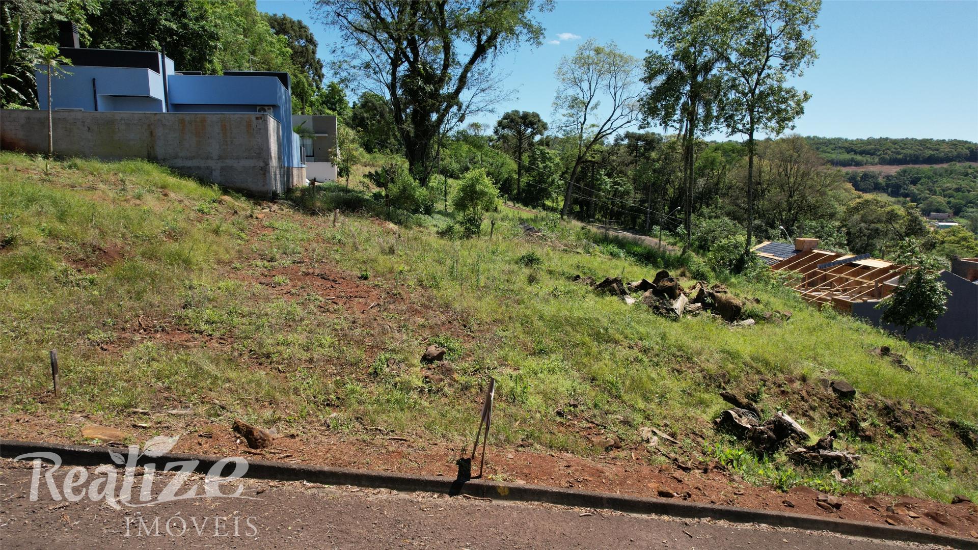 TERRENO PLANO - PRONTO PARA CONSTRUIR