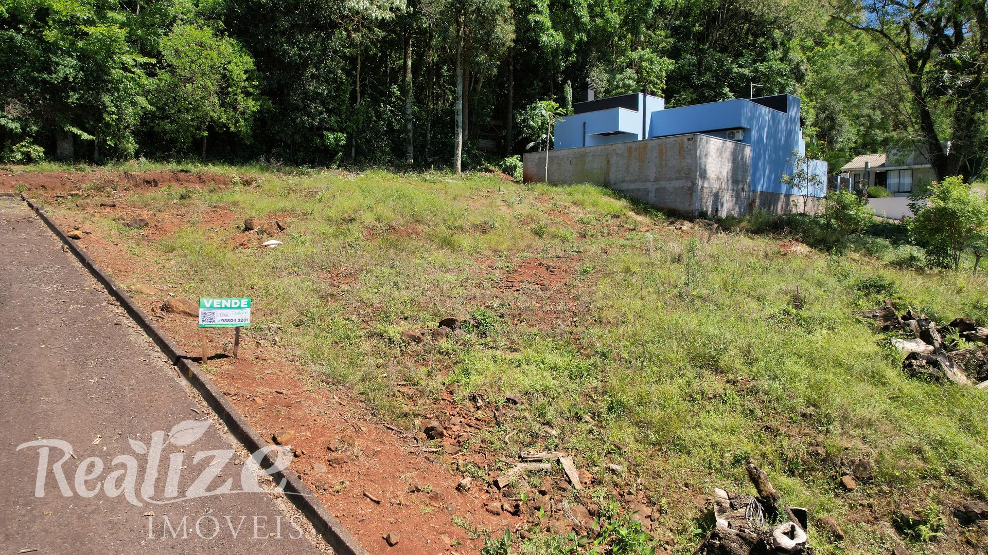 TERRENO PLANO - PRONTO PARA CONSTRUIR