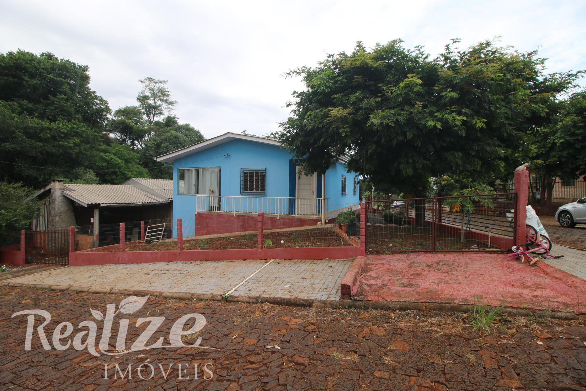 CASA DE ESQUINA COM 2 AR CONDICIONADOS E COZINHA