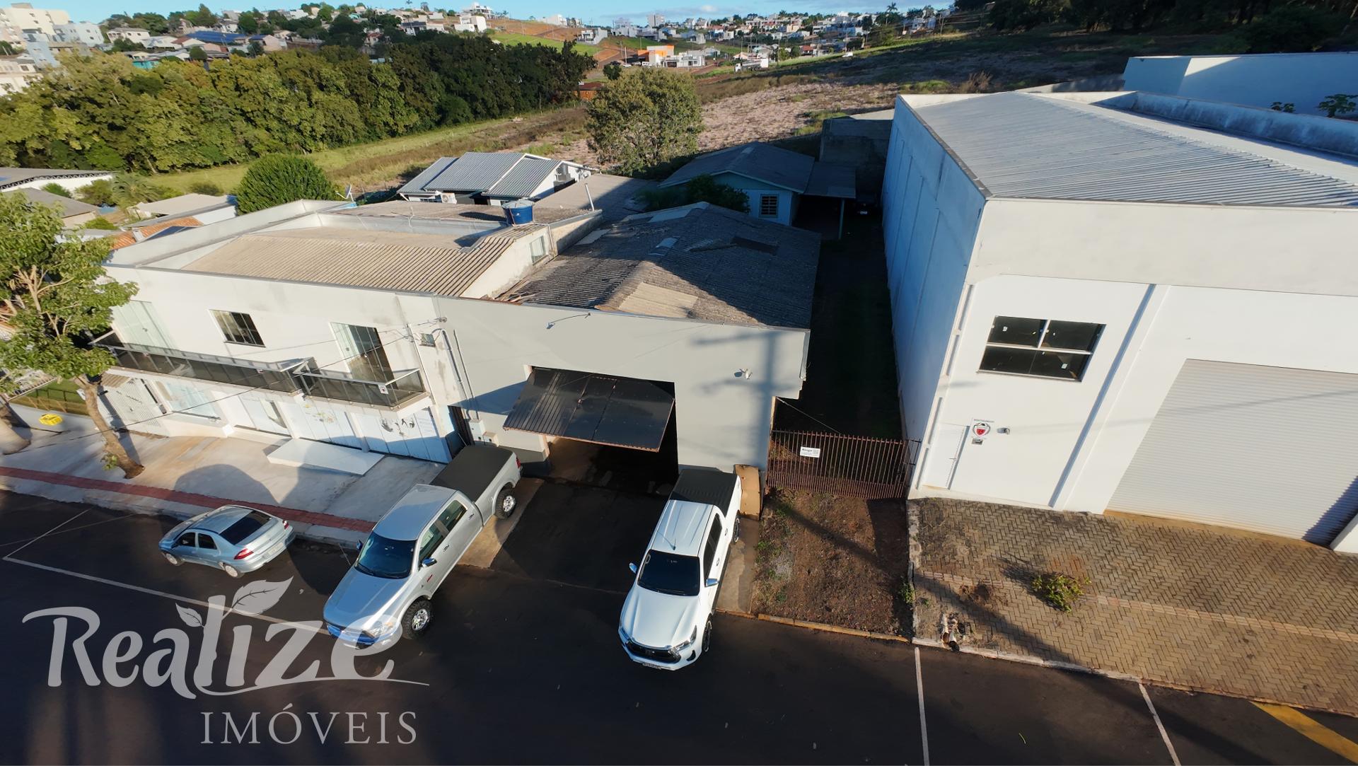 CASA MISTA COM BARRACÃO INDUSTRIAL