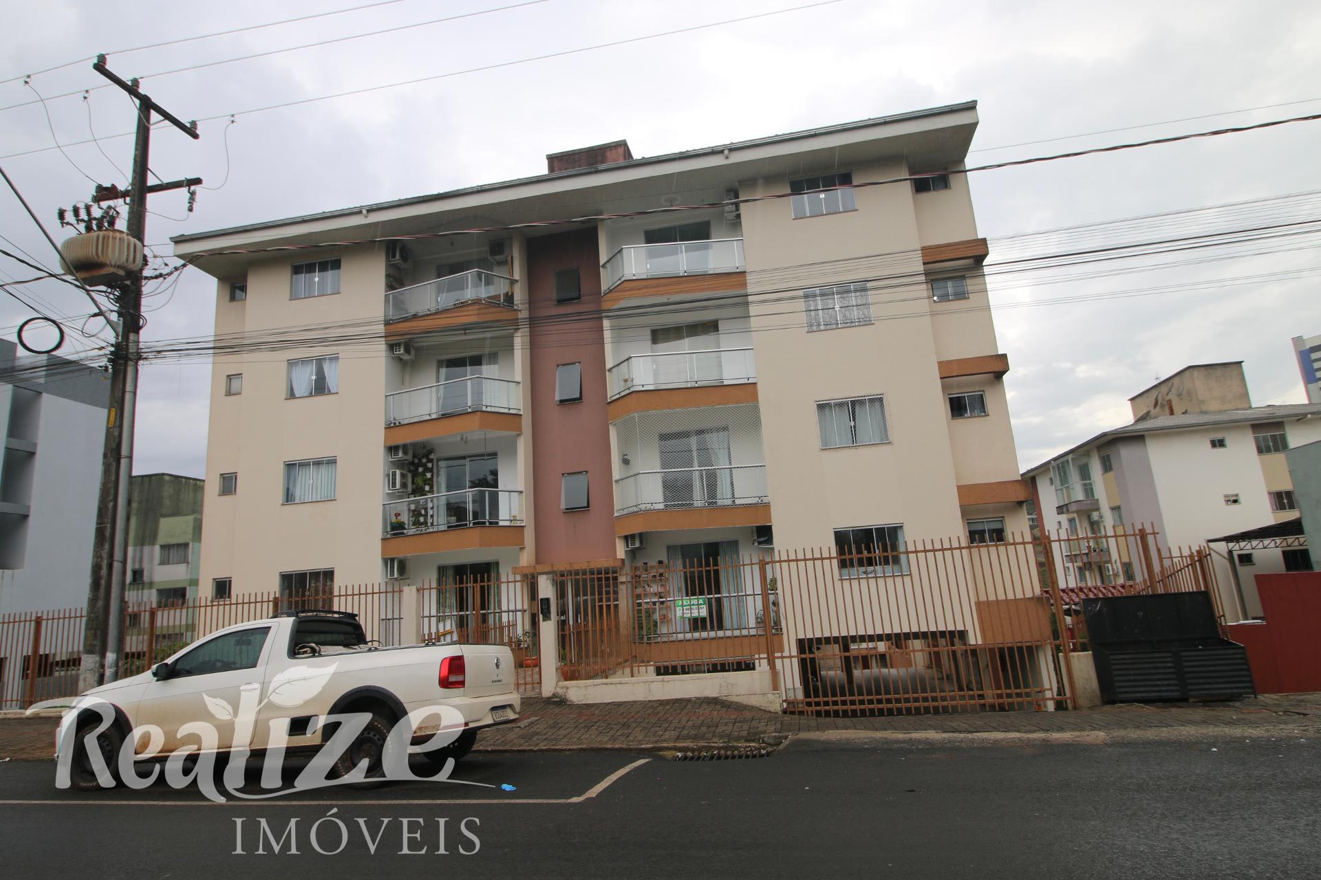 APARTAMENTO SEMI MOBILIADO
