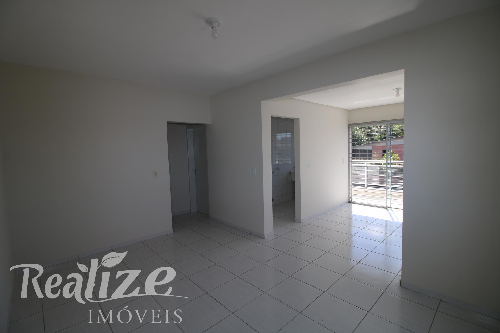 APARTAMENTO COM AR E VAGA DE GARAGEM ESPAÇOSA