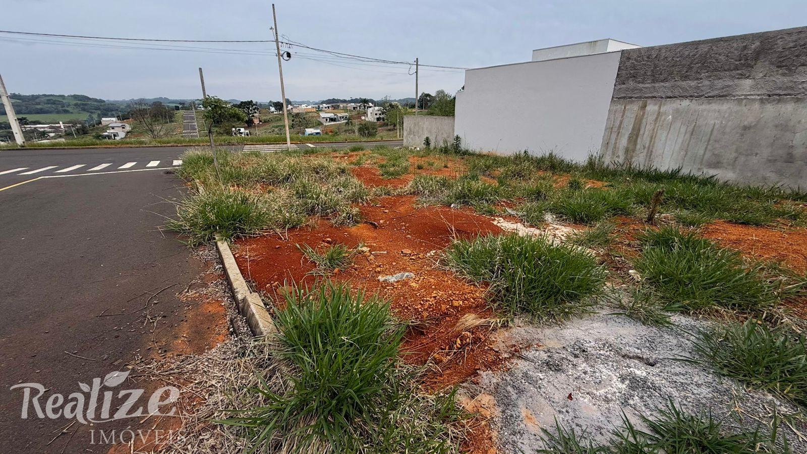 TERRENO DE ESQUINA COM VISTA PRIVILEGIADA NO GREEN PARK