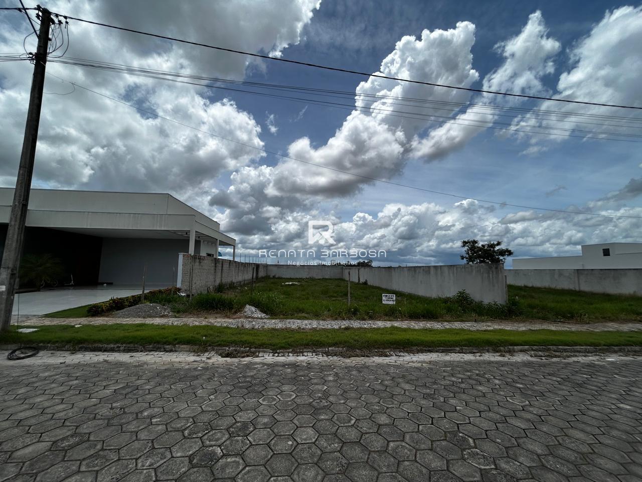 Lote para venda no Condom?nio It?lia em Teixeira de Freitas, B...