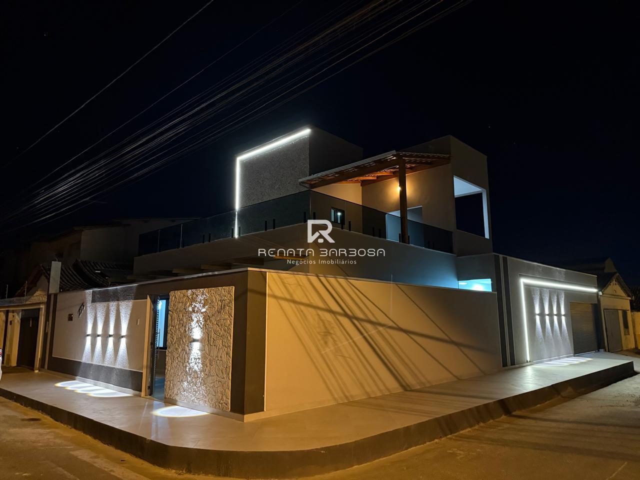 Casa duplex no centro com 3 su?tes, piscina em Teixeira de Fre...