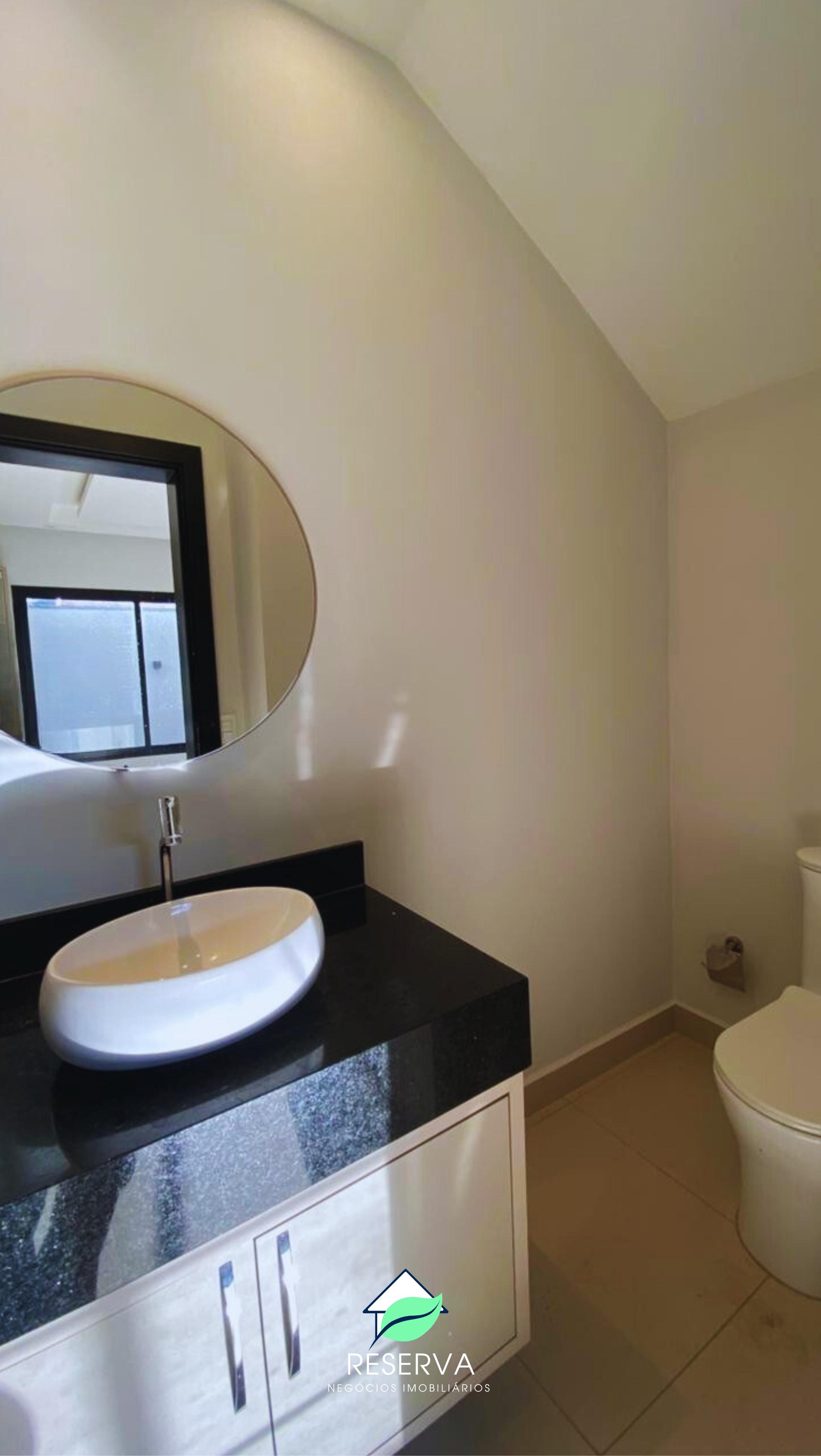 Sobrado para Locação no Jardim Lancaster. Amplo, em ótima localização.