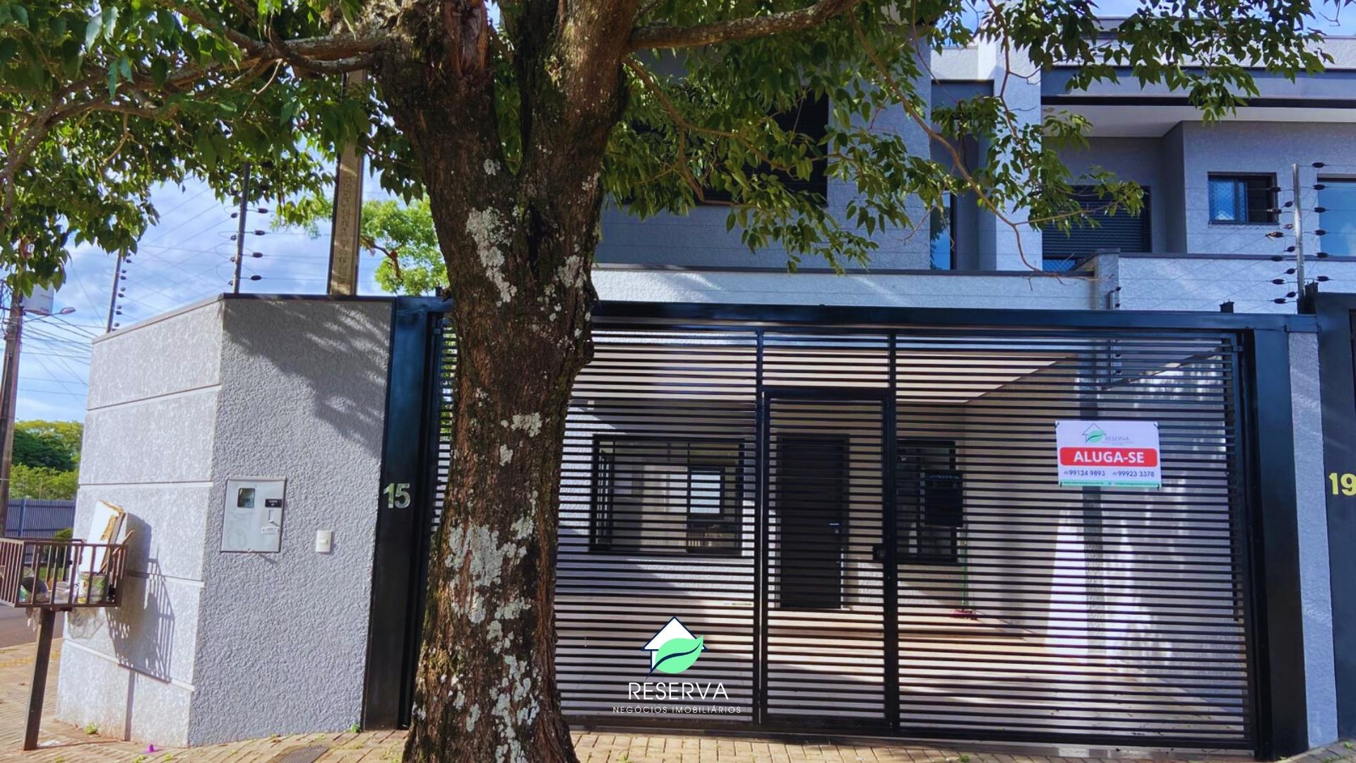 Sobrado para Locação no Jardim Lancaster. Amplo, em ótima localização.