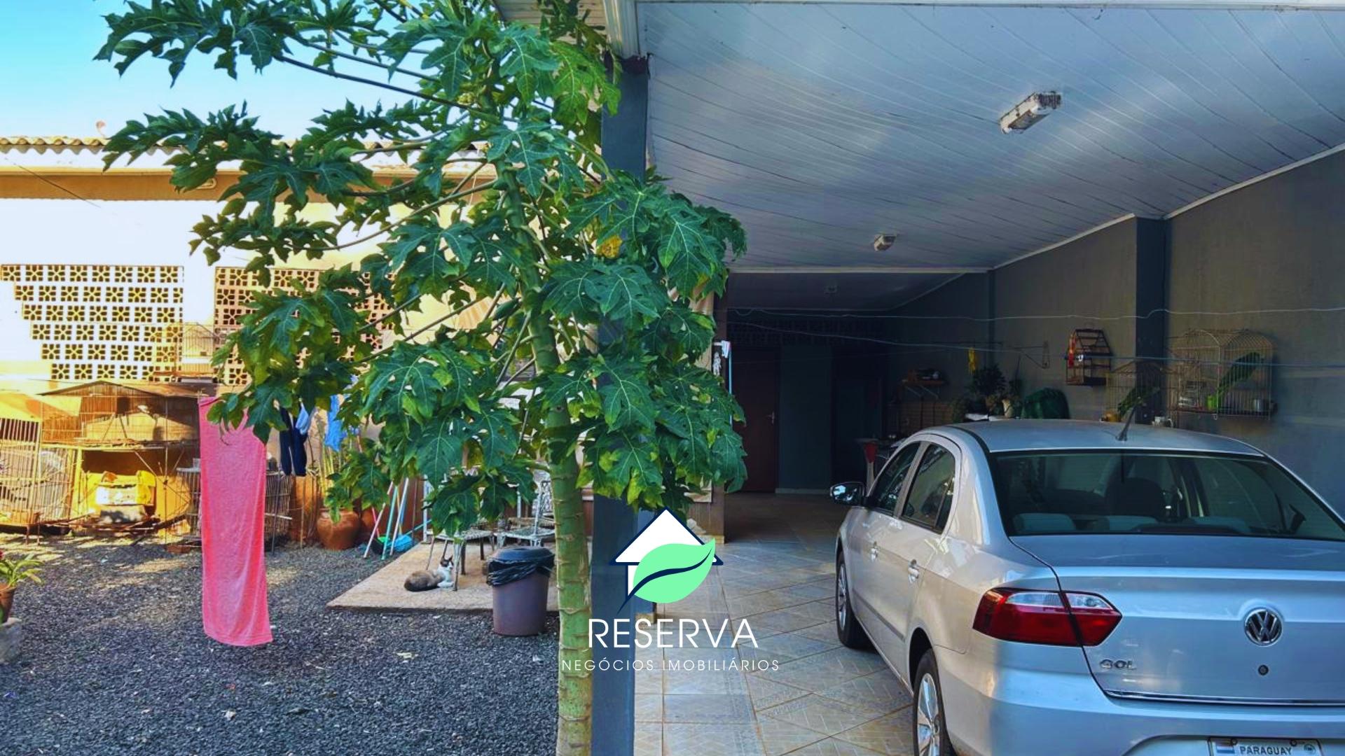 Amplo Terreno com 1.036m² e Casa Espaçosa na Vila Yolanda