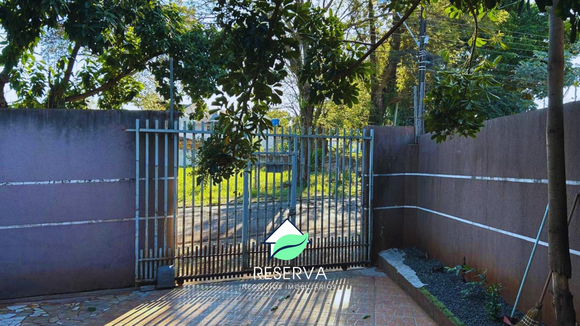 Amplo Terreno com 1.036m² e Casa Espaçosa na Vila Yolanda