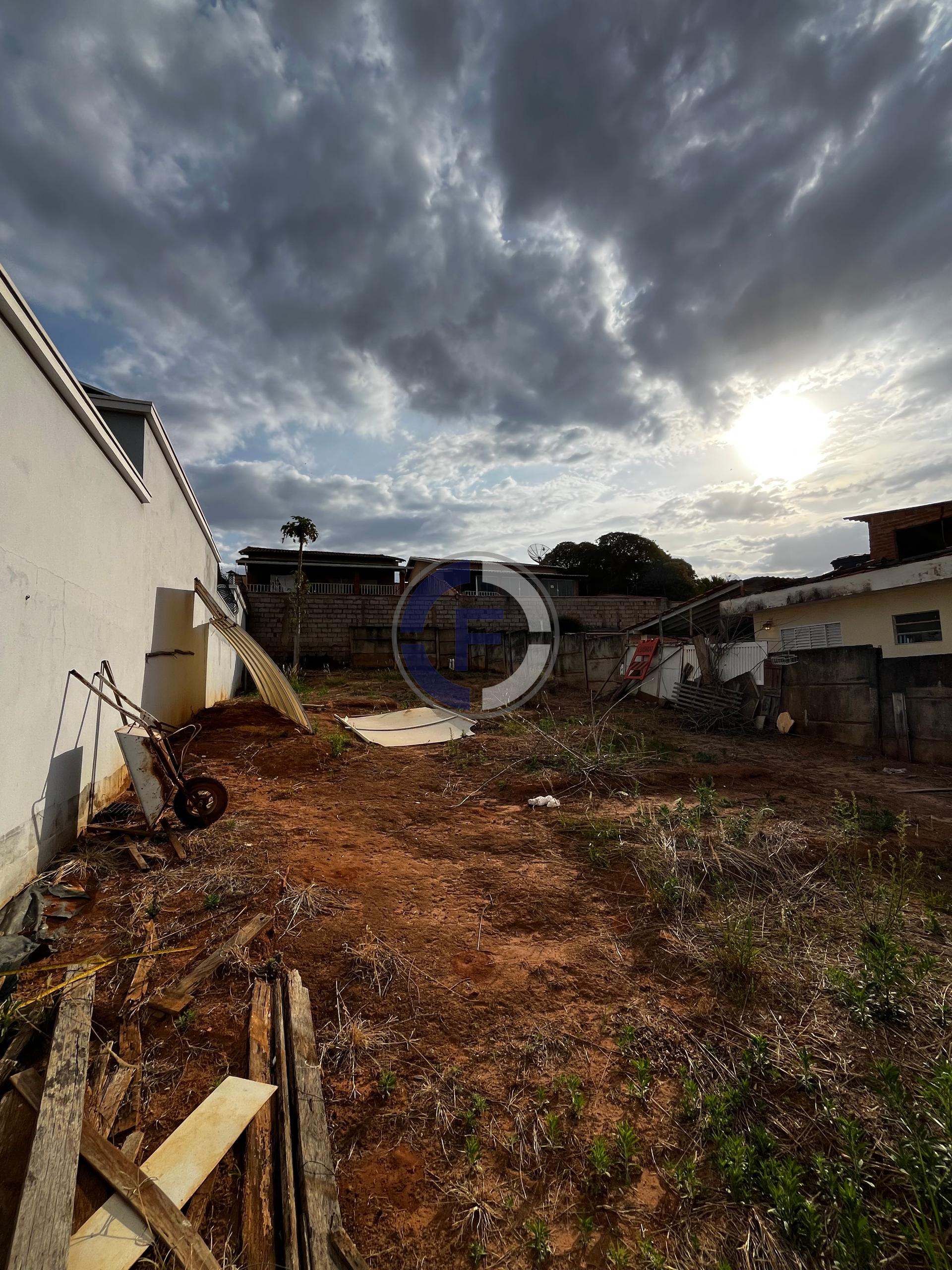 Terreno à venda, Jardim Independência, SAO SEBASTIAO DO PARAIS...