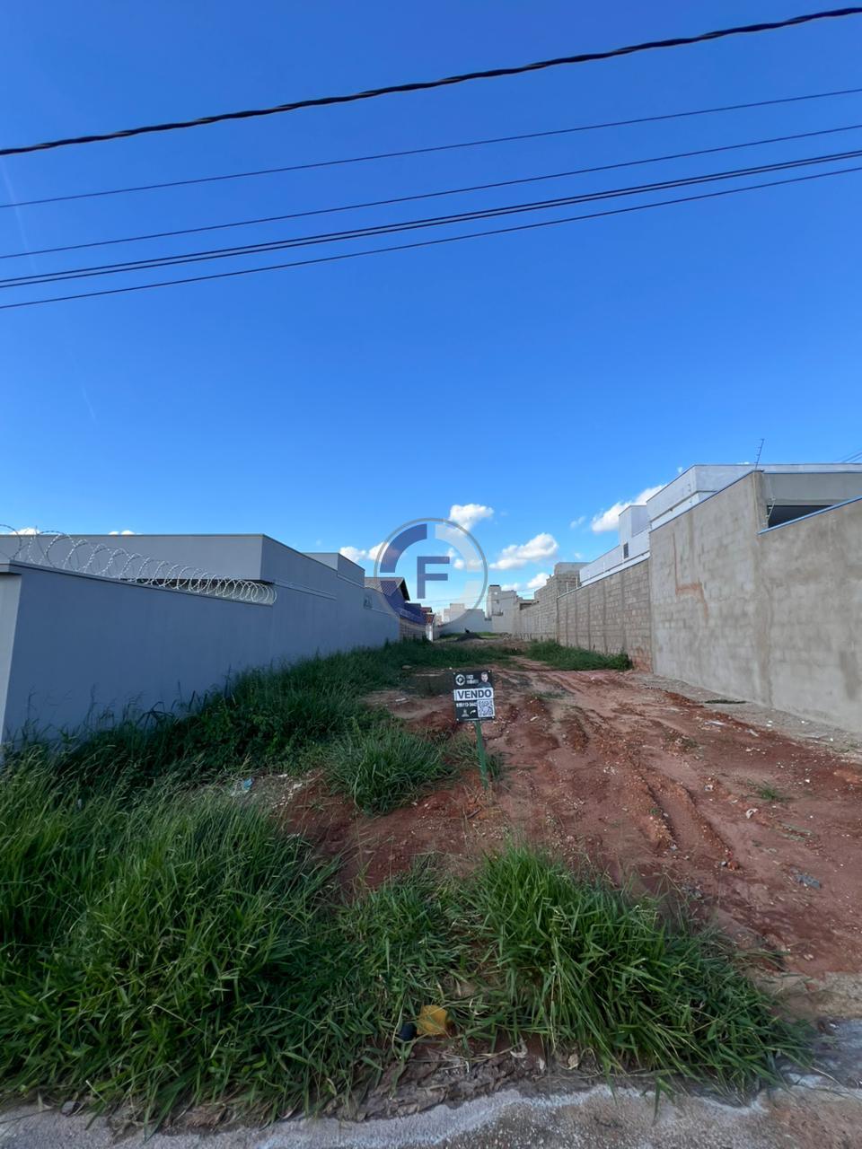 TERRENO PLANO A VENDA NO BAIRRO CALIFORNIA GARDEN-SAO SEBASTIA...