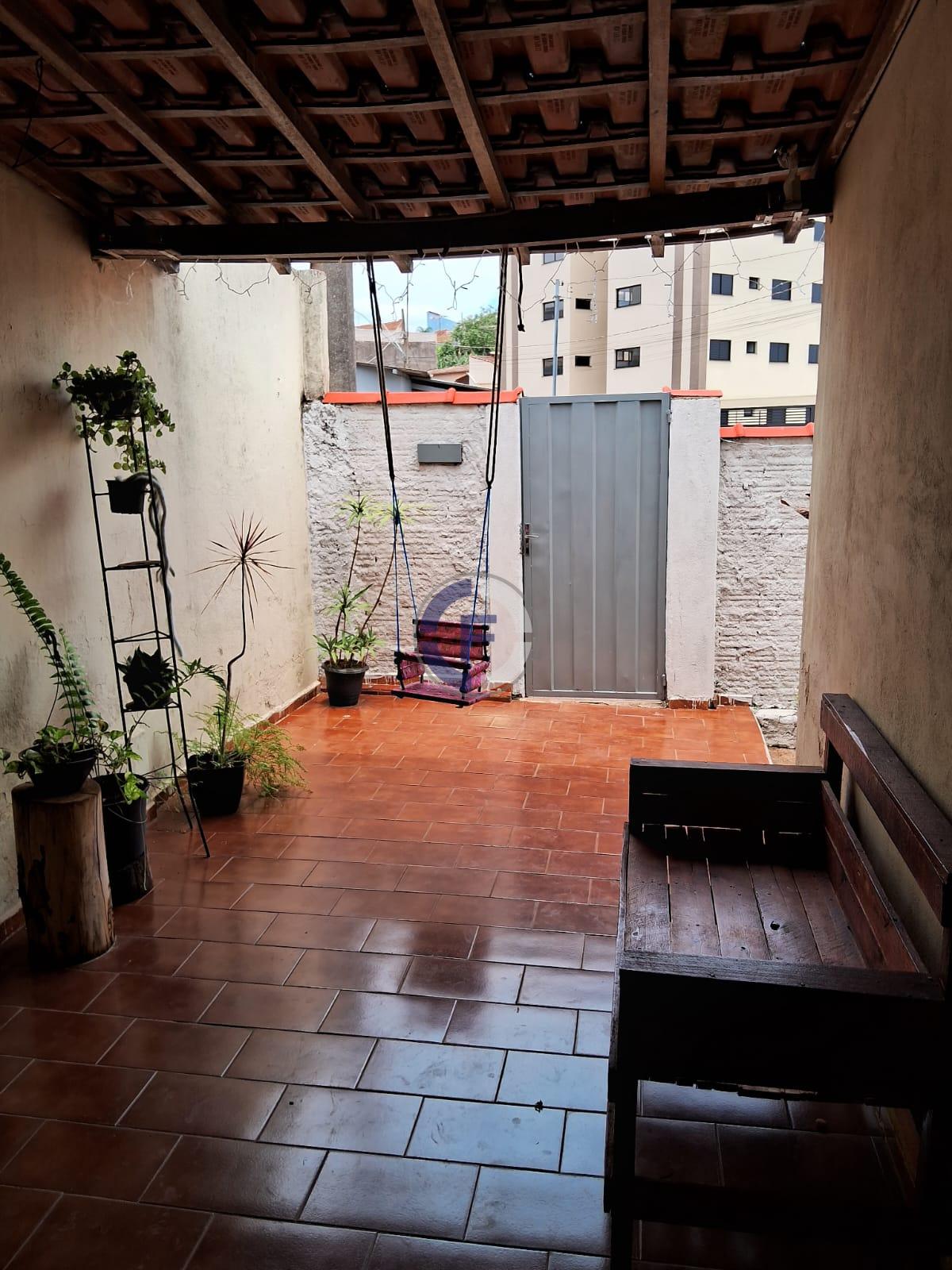 Oportunidade casa próximo ao centro com 4 quartos e quintal a...