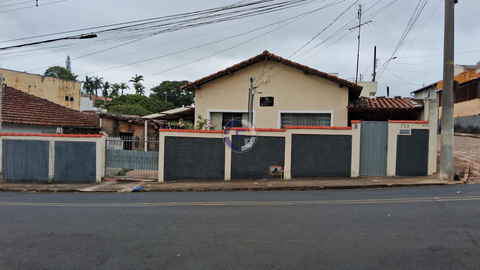 Oportunidade casa próximo ao centro com 4 quartos e quintal a...