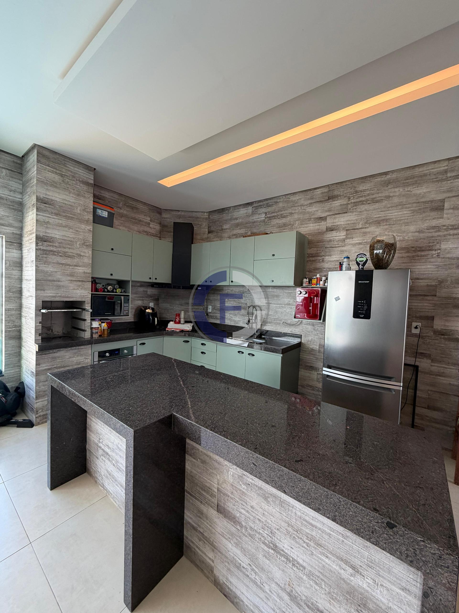 Casa, 2 quartos, 250 m² - Foto 1