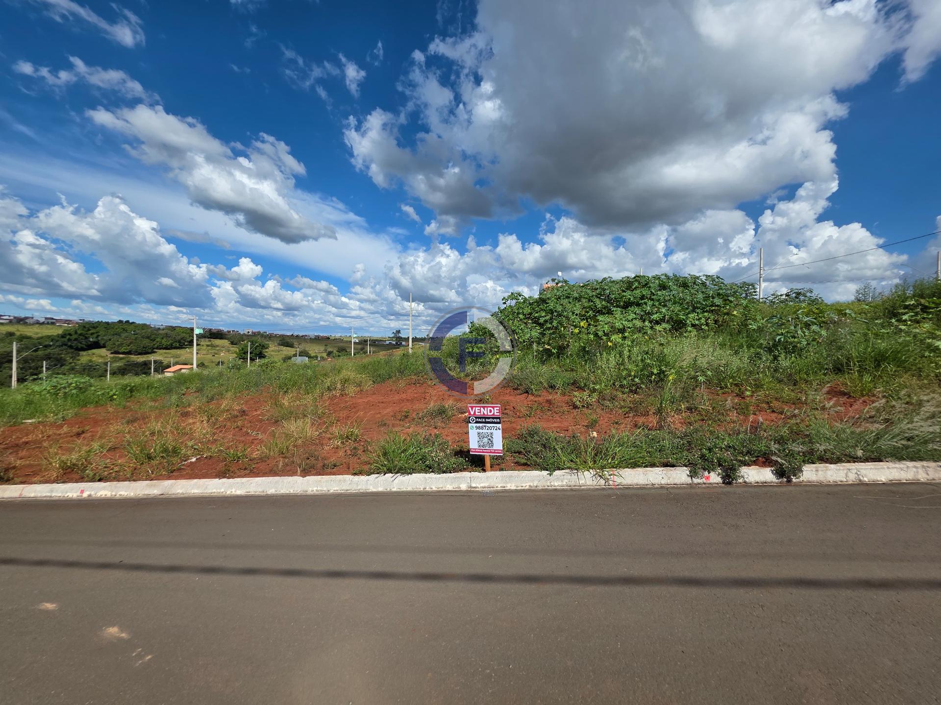 Terreno no Vale do Sol com Vista Incrível, Localização Privile...
