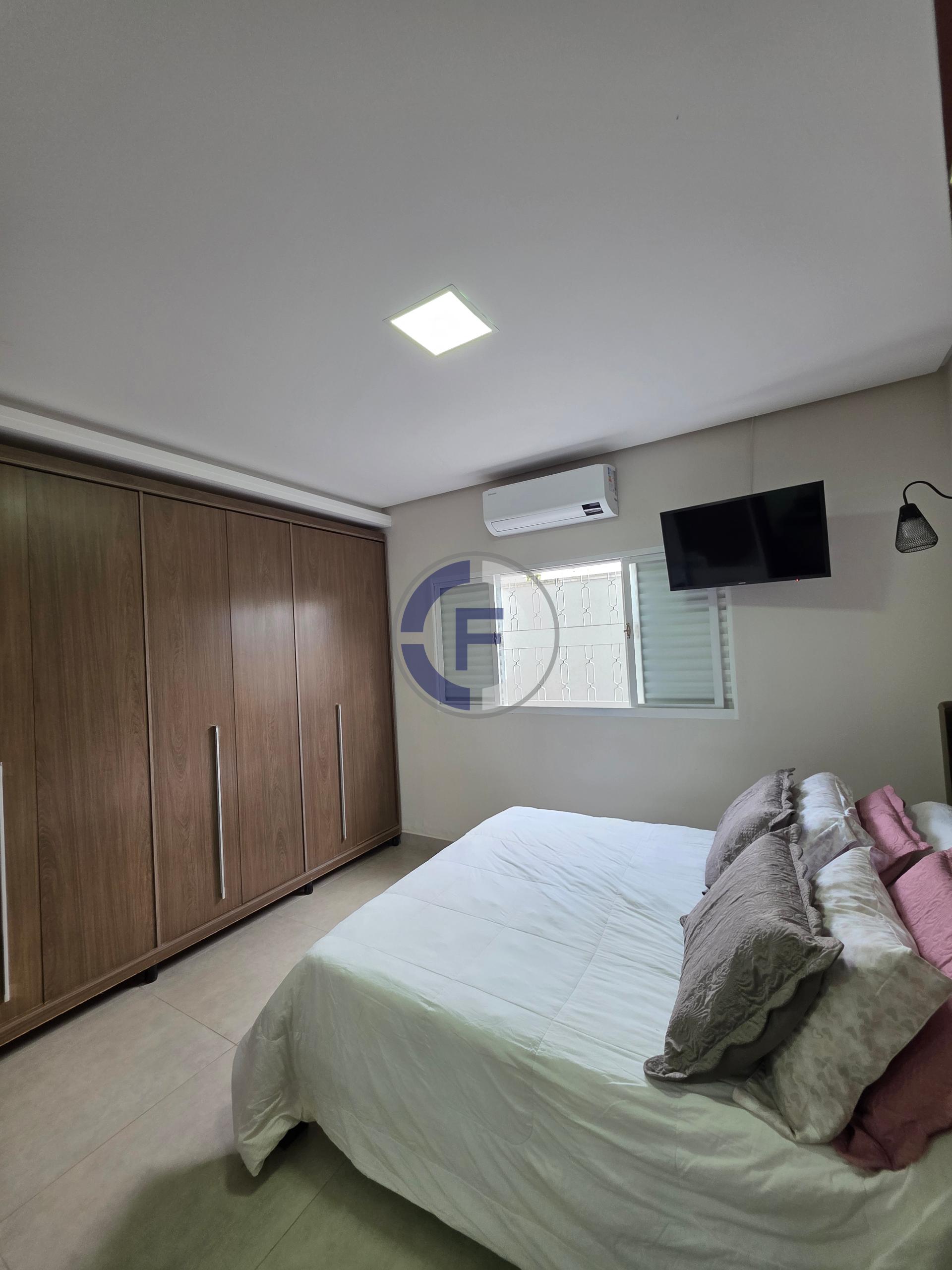 Casa à venda, Centro, SAO SEBASTIAO DO PARAISO - MG COM ESPAÇO...