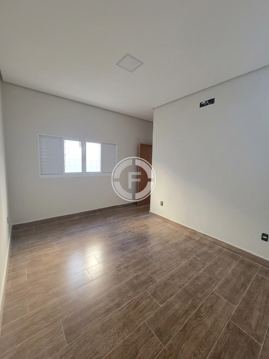 Casa, 3 quartos, 250 m² - Foto 4