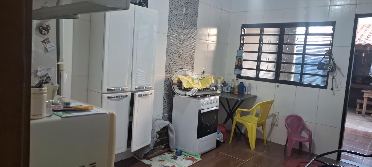 Casa no Jardim  Diamantina  com 3 quartos e ótima  localização