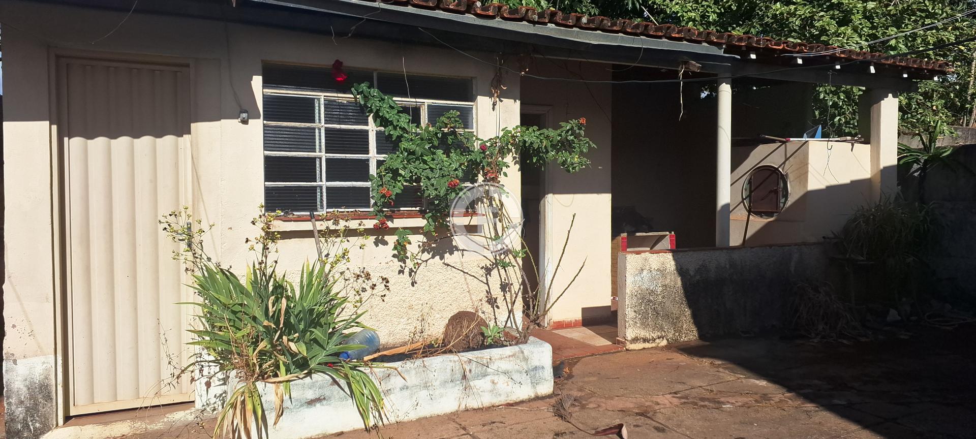 Casa co. Amplo espaço interno e externo , excelente para in...