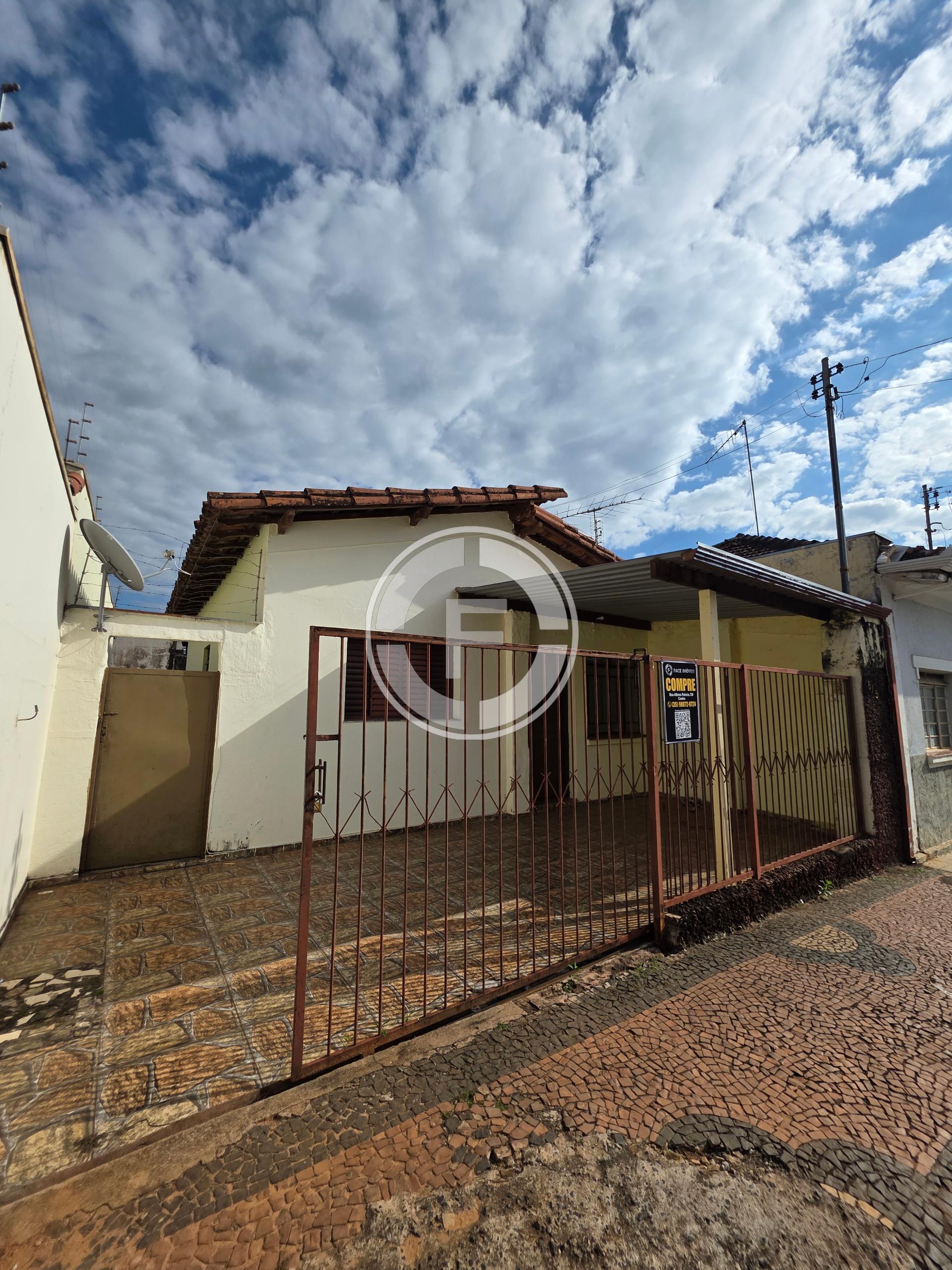 Casa, 2 quartos, 273 m² - Foto 1