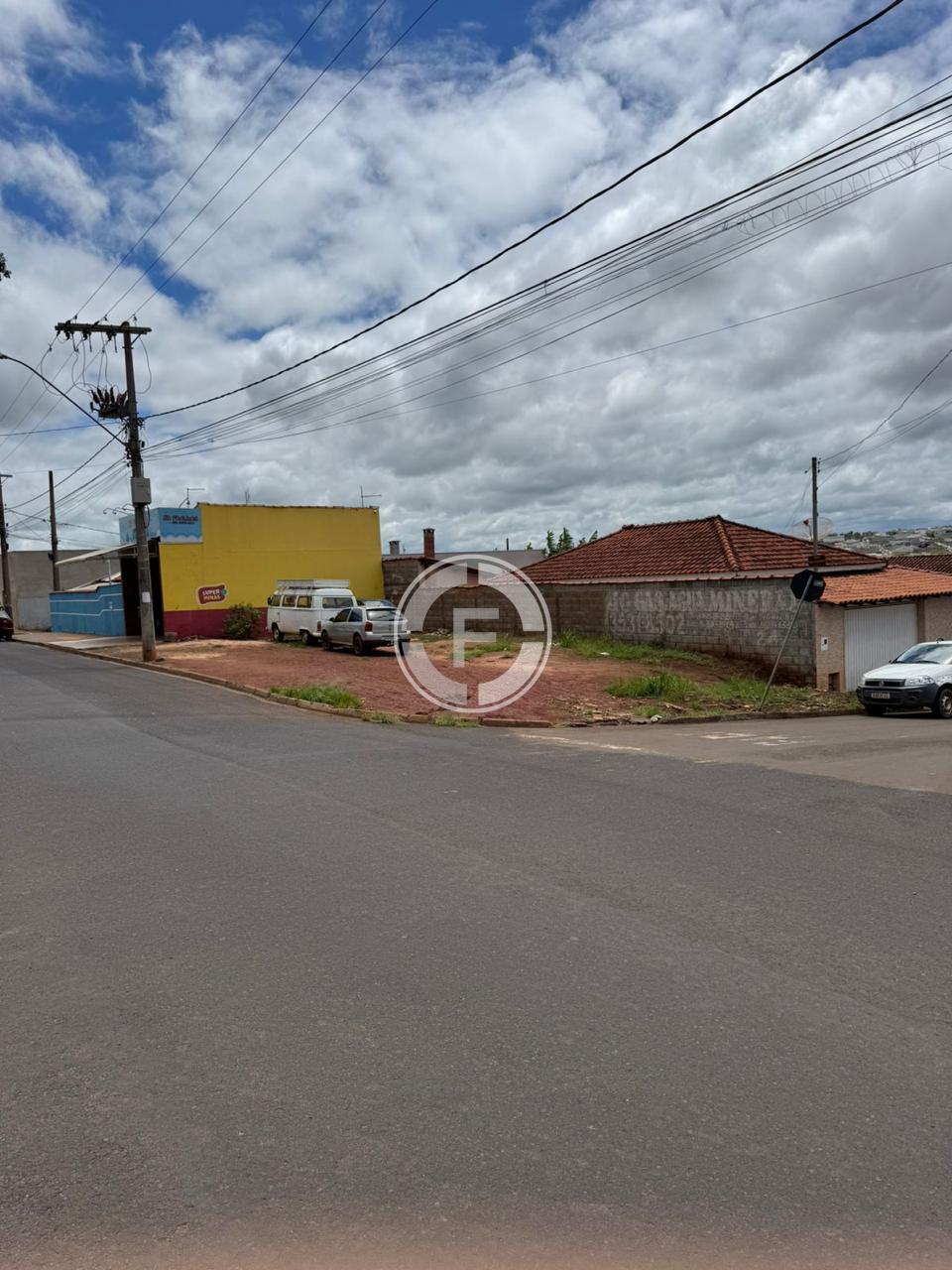 Terreno, 180 m² - Foto 2
