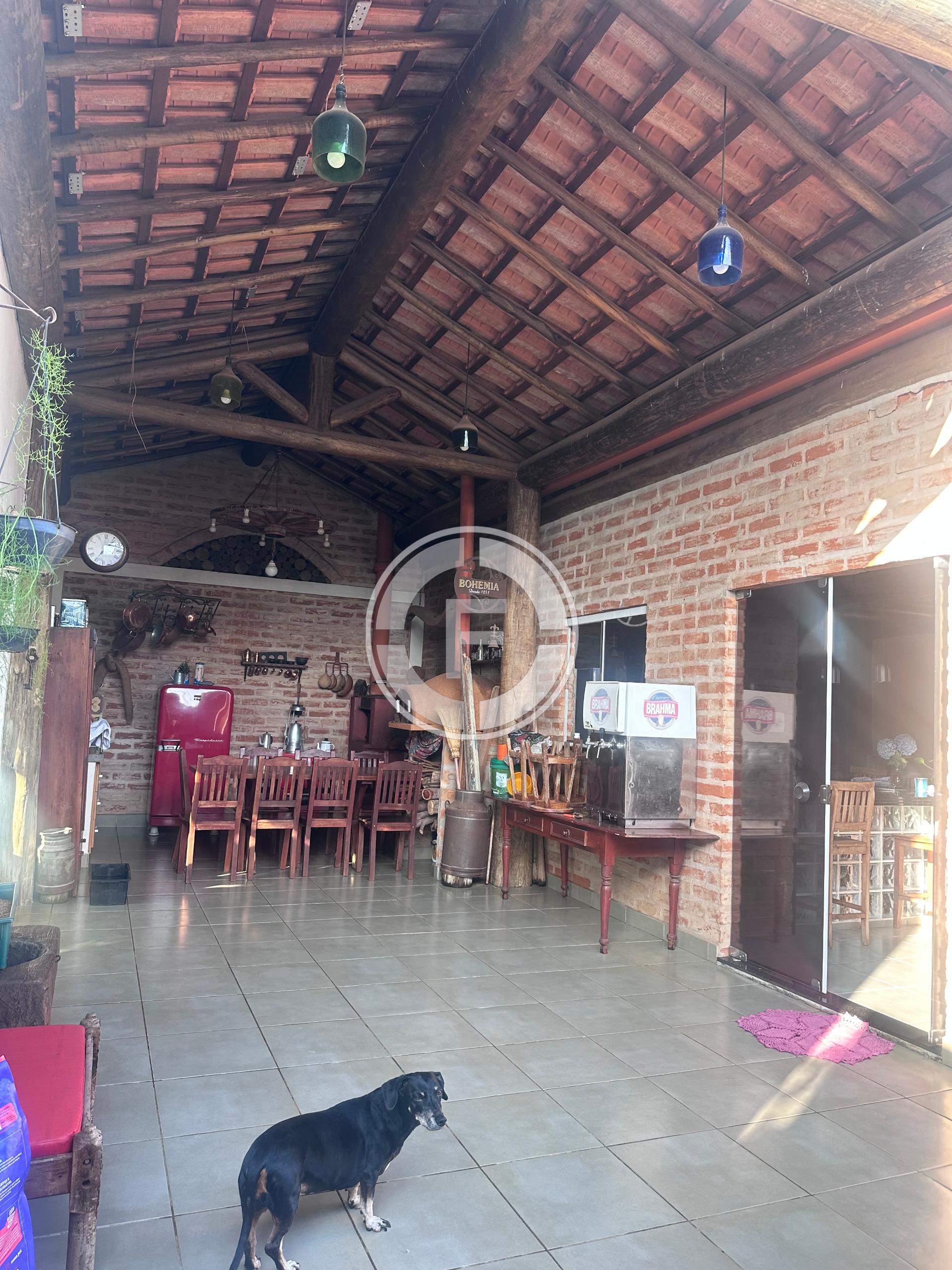 Casa, 1 quarto, 330 m² - Foto 2