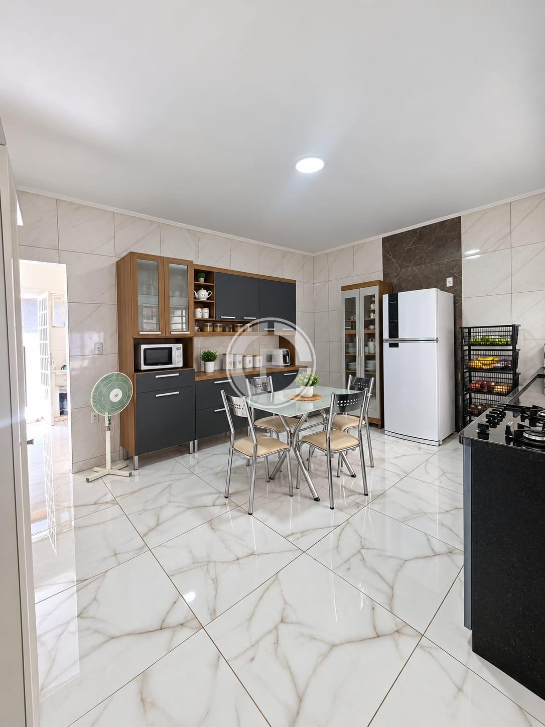 Casa, 3 quartos, 250 m² - Foto 7