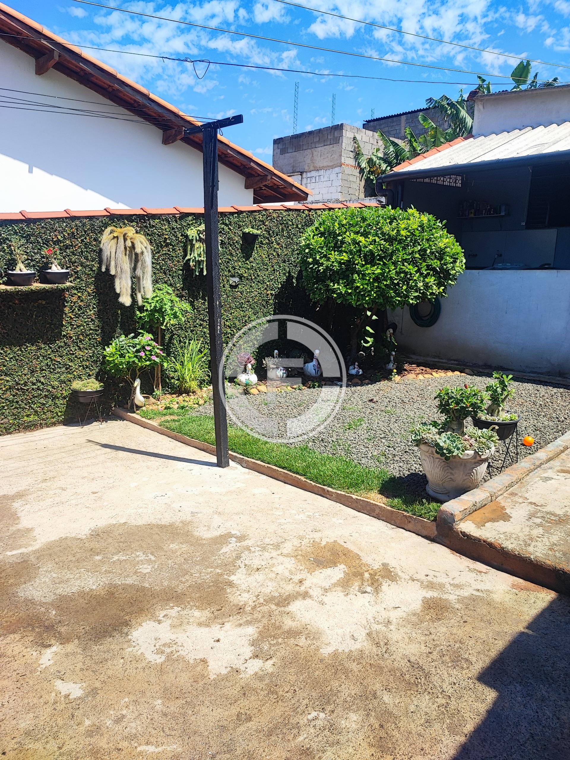 Casa, 2 quartos, 175 m² - Foto 1