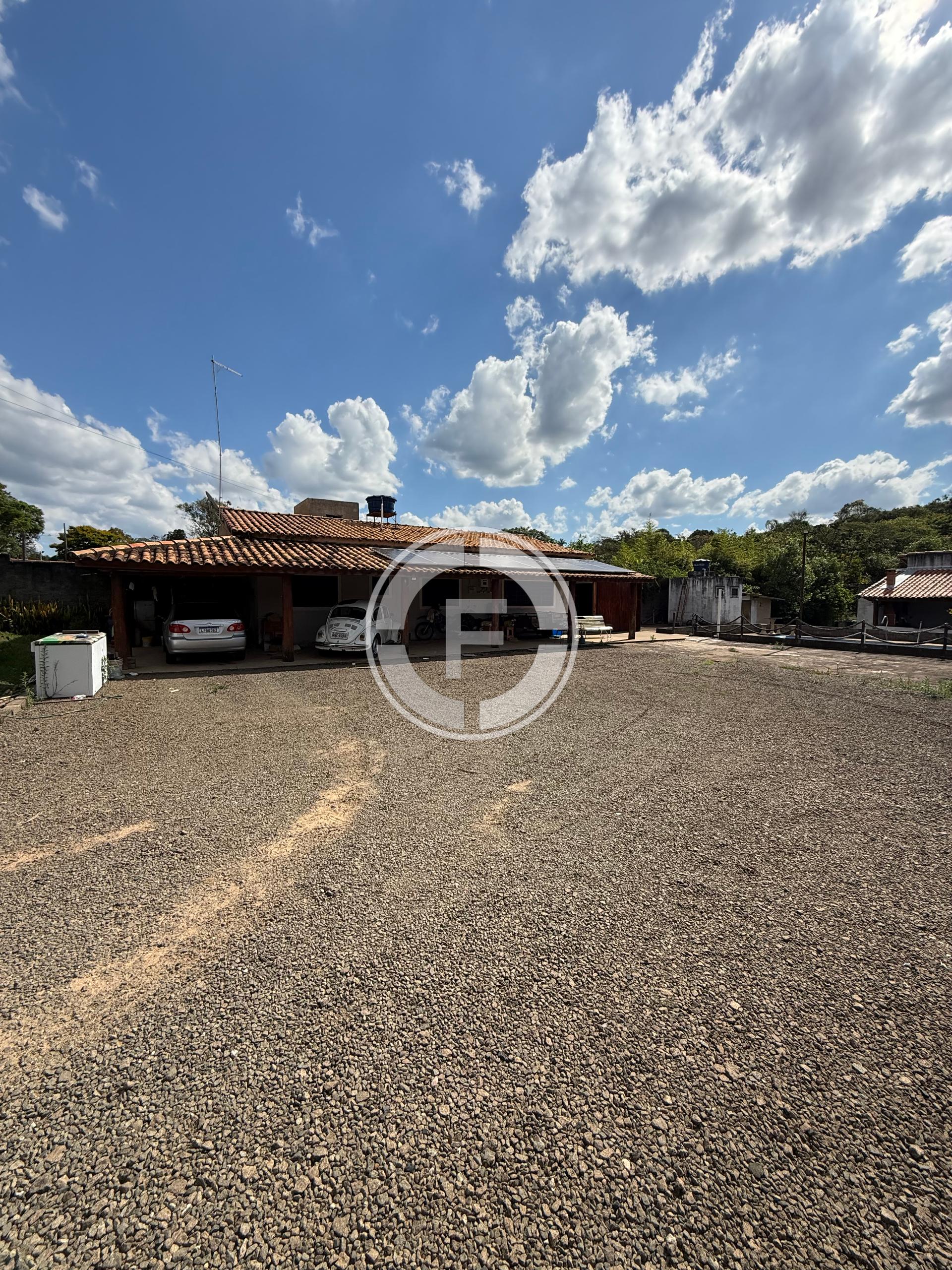 Sítio, 5 quartos, 2250 m² - Foto 1