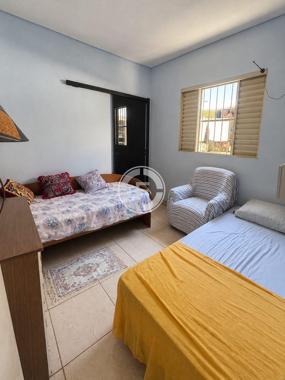 Casa, 1 quarto, 200 m² - Foto 2