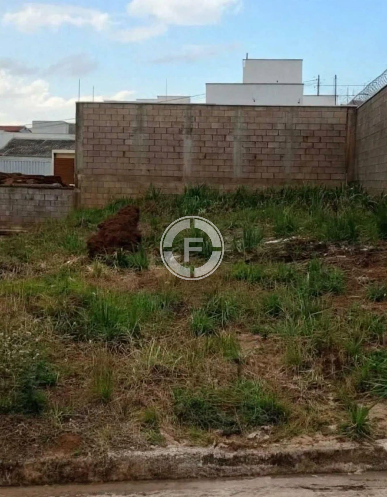 Terreno  no Califórnia  Garden,  250 metros