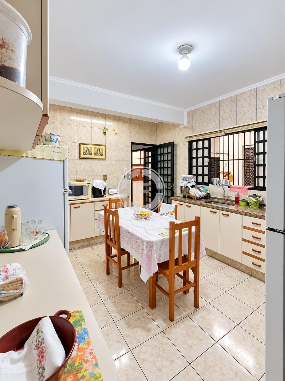 Casa, 2 quartos, 200 m² - Foto 7